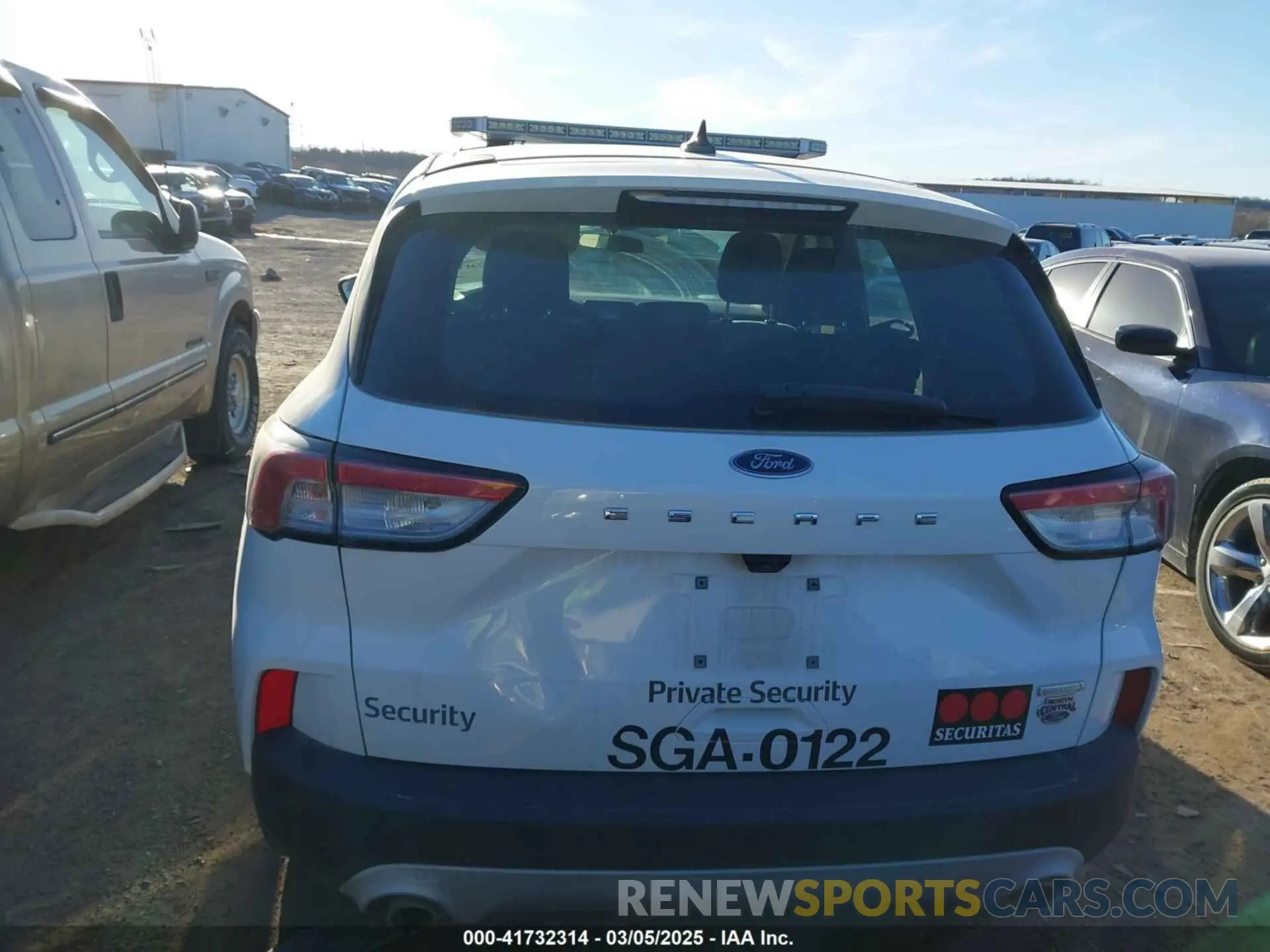 16 Photograph of a damaged car 1FMCU0F60LUA63492 FORD ESCAPE 2020
