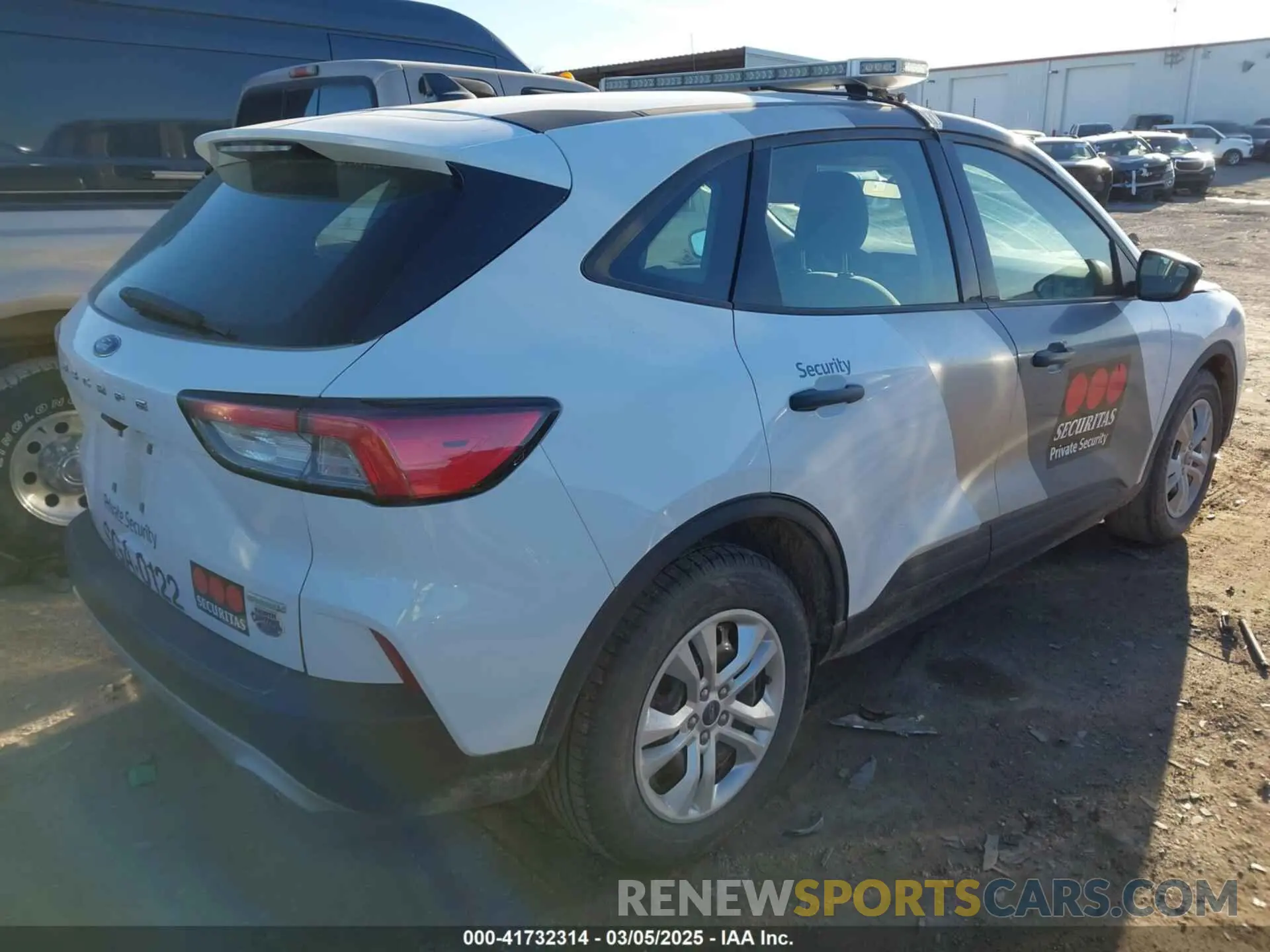 4 Photograph of a damaged car 1FMCU0F60LUA63492 FORD ESCAPE 2020