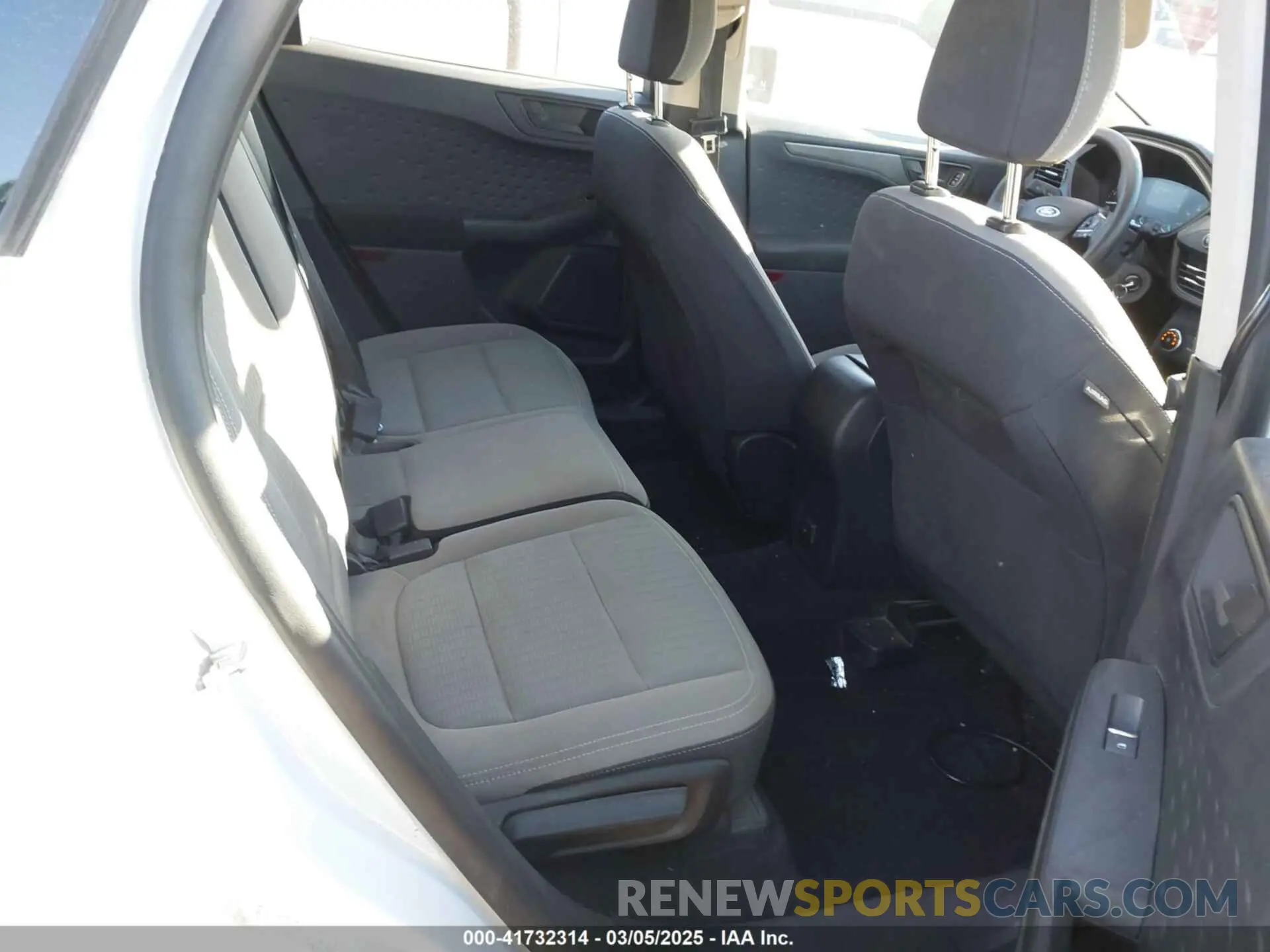 8 Photograph of a damaged car 1FMCU0F60LUA63492 FORD ESCAPE 2020