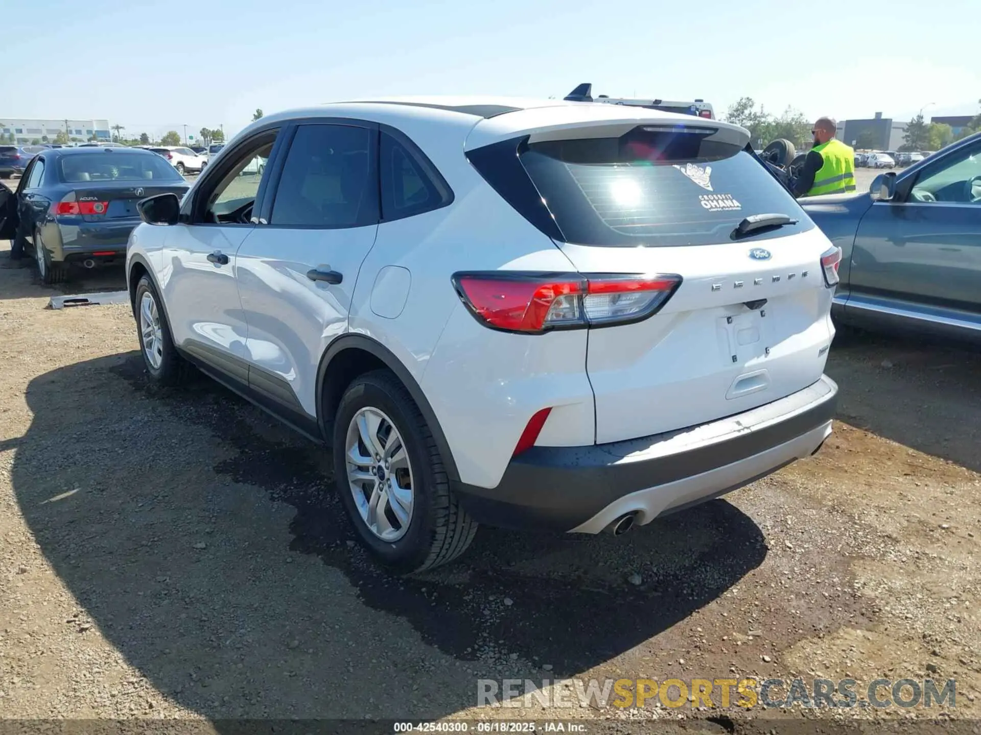 3 Photograph of a damaged car 1FMCU0F60LUA84424 FORD ESCAPE 2020