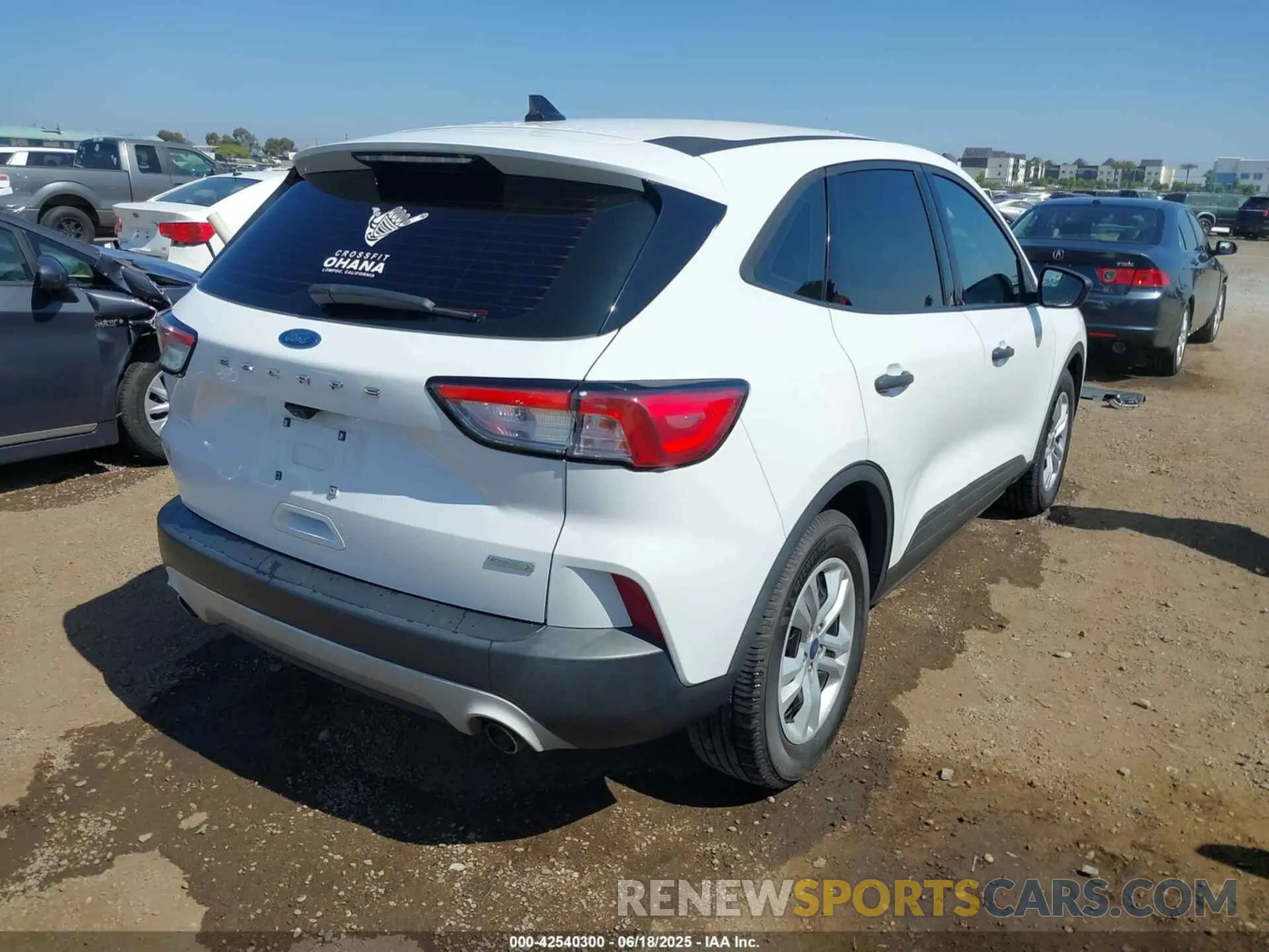 4 Photograph of a damaged car 1FMCU0F60LUA84424 FORD ESCAPE 2020