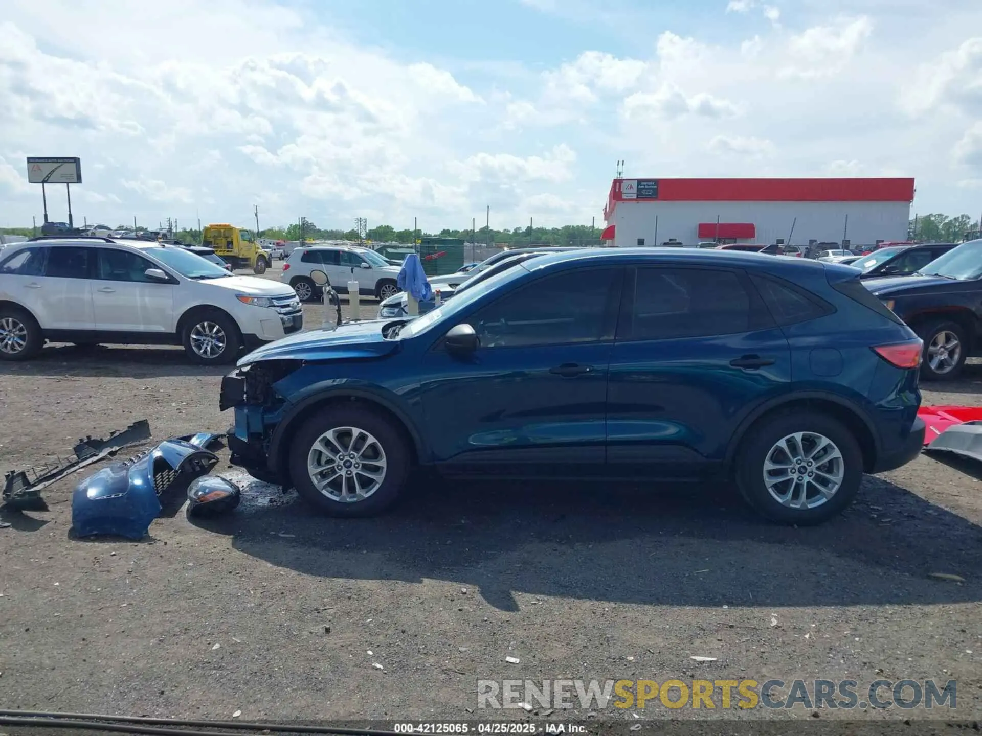 14 Photograph of a damaged car 1FMCU0F60LUC42504 FORD ESCAPE 2020