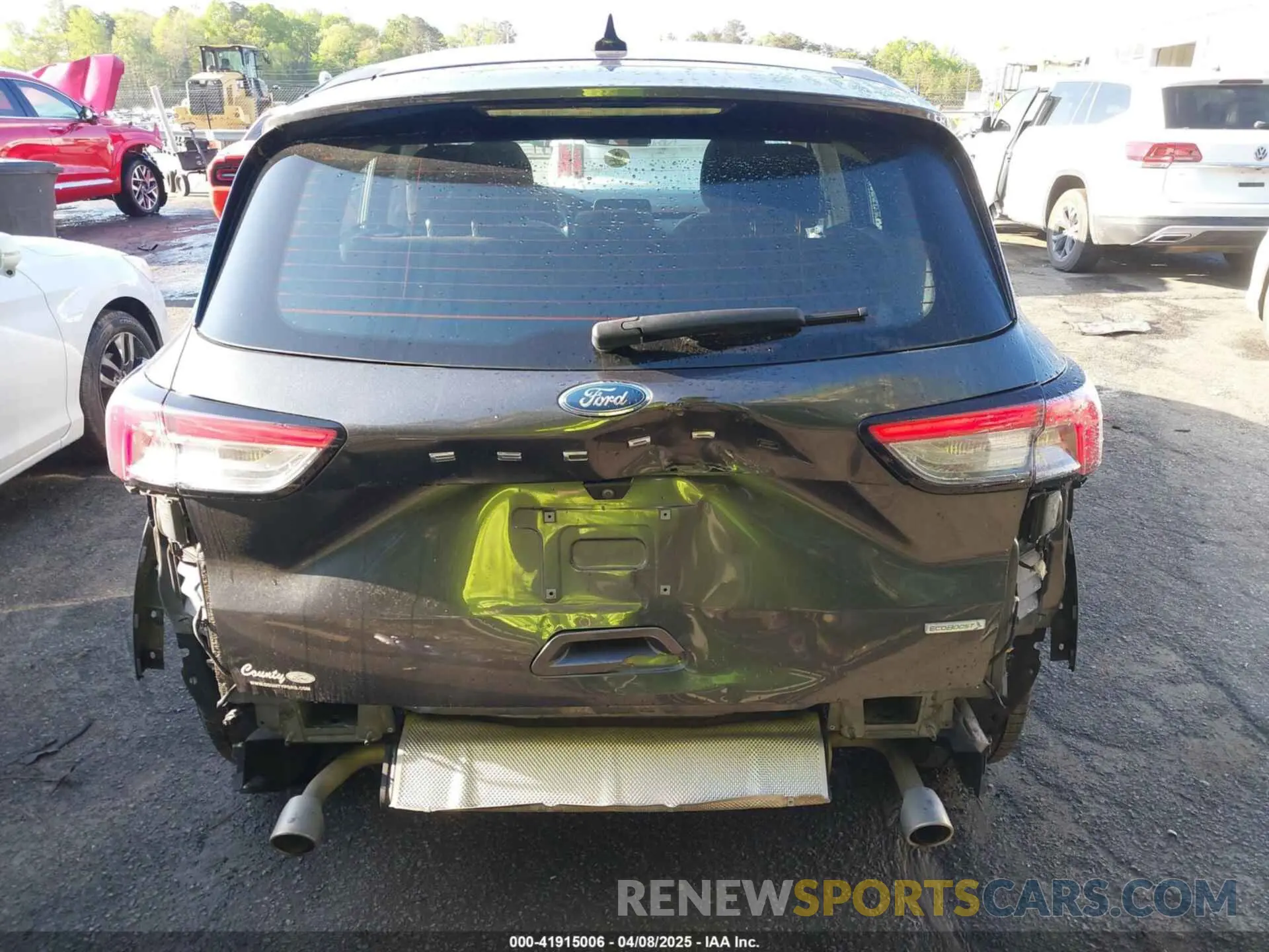 17 Photograph of a damaged car 1FMCU0F61LUA22935 FORD ESCAPE 2020