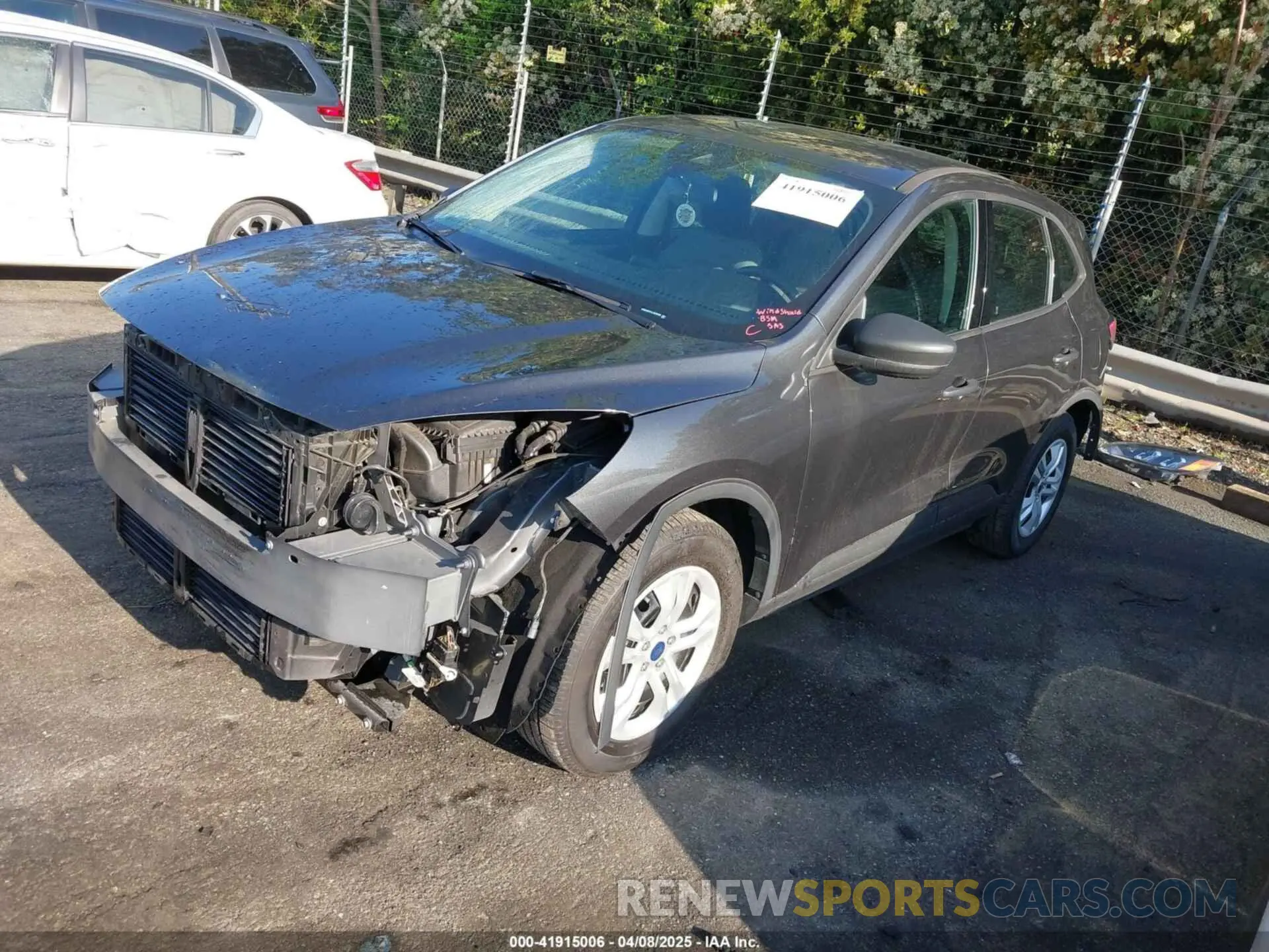 2 Photograph of a damaged car 1FMCU0F61LUA22935 FORD ESCAPE 2020