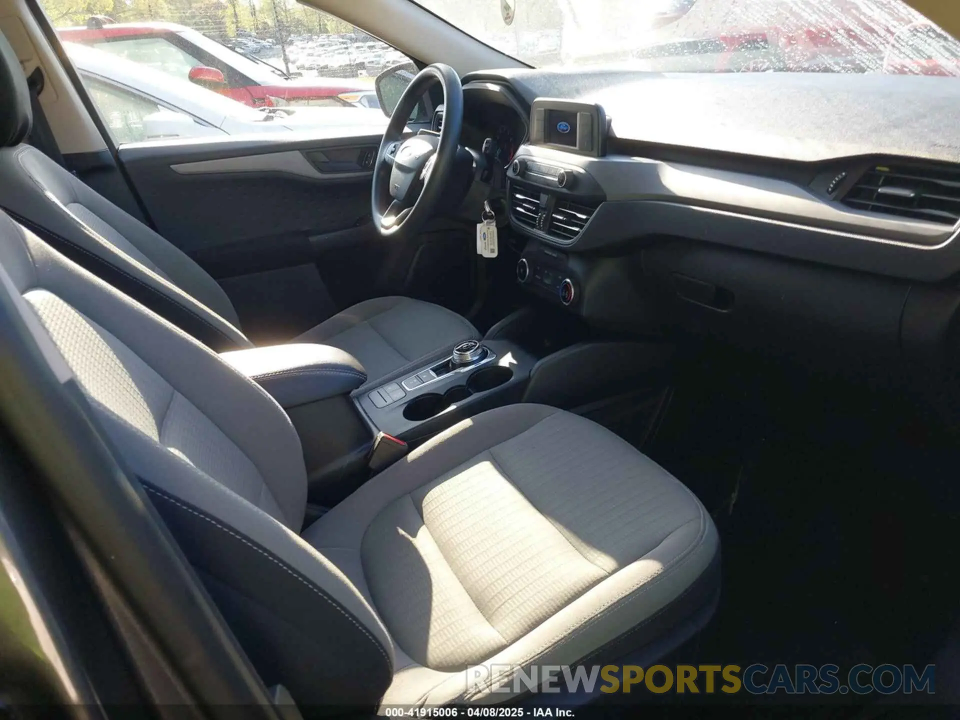 5 Photograph of a damaged car 1FMCU0F61LUA22935 FORD ESCAPE 2020