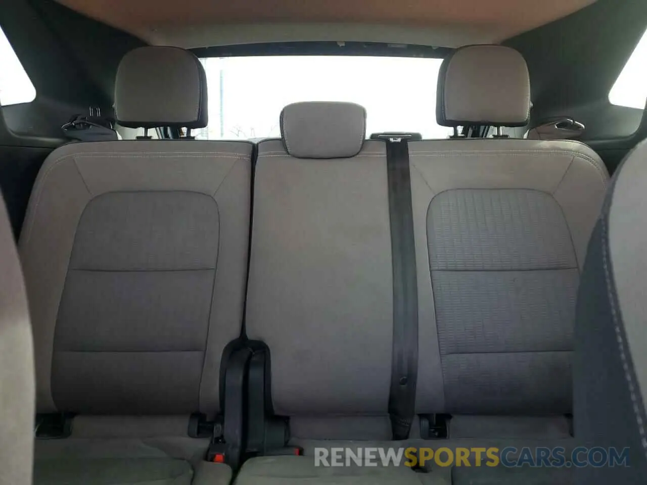 10 Фотография поврежденного автомобиля 1FMCU0F62LUC18687 FORD ESCAPE 2020