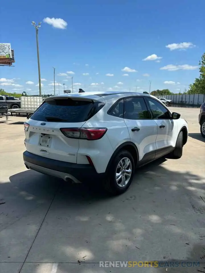 4 Photograph of a damaged car 1FMCU0F63LUA31118 FORD ESCAPE 2020