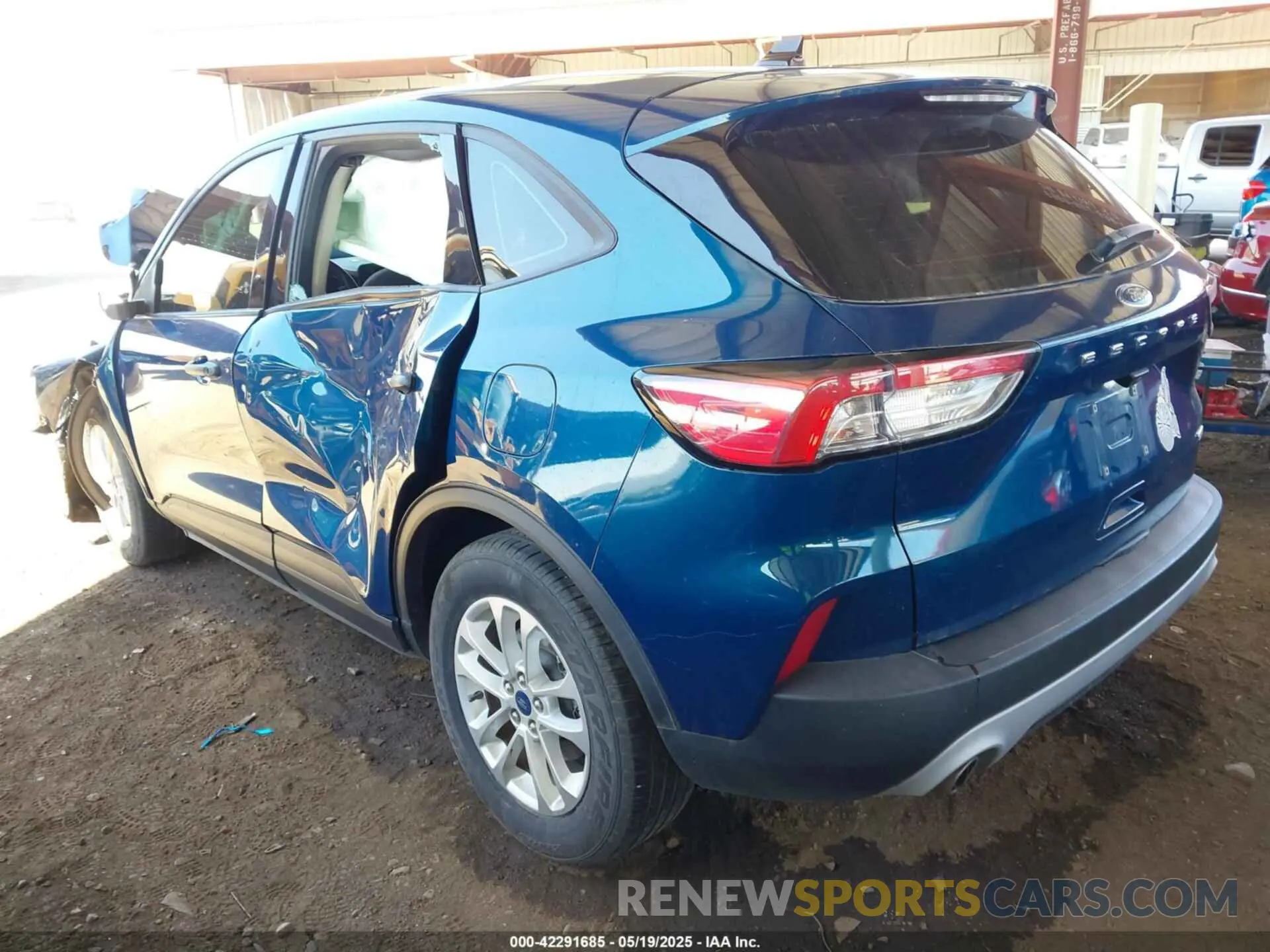 3 Photograph of a damaged car 1FMCU0F63LUA57573 FORD ESCAPE 2020