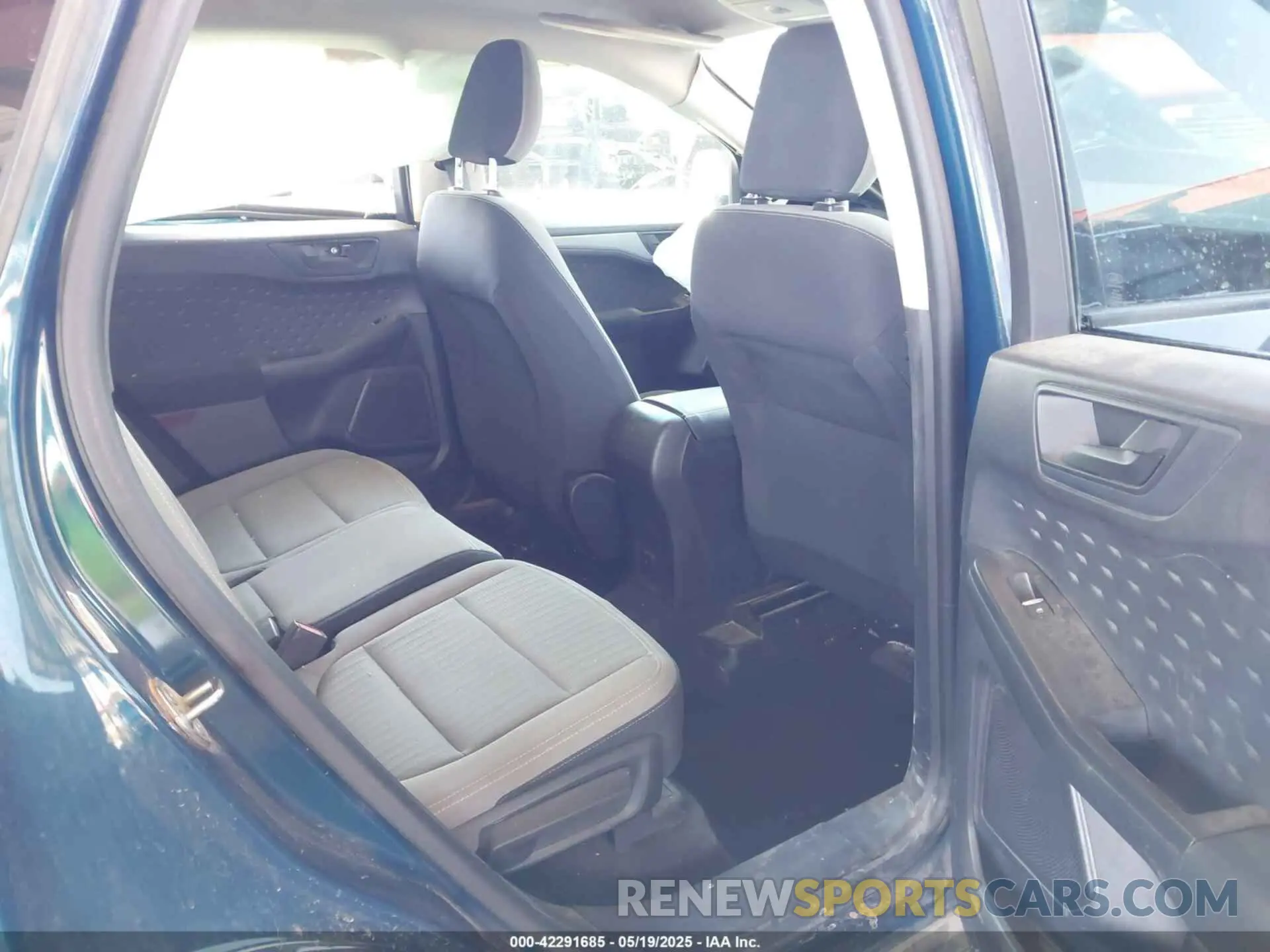 8 Photograph of a damaged car 1FMCU0F63LUA57573 FORD ESCAPE 2020
