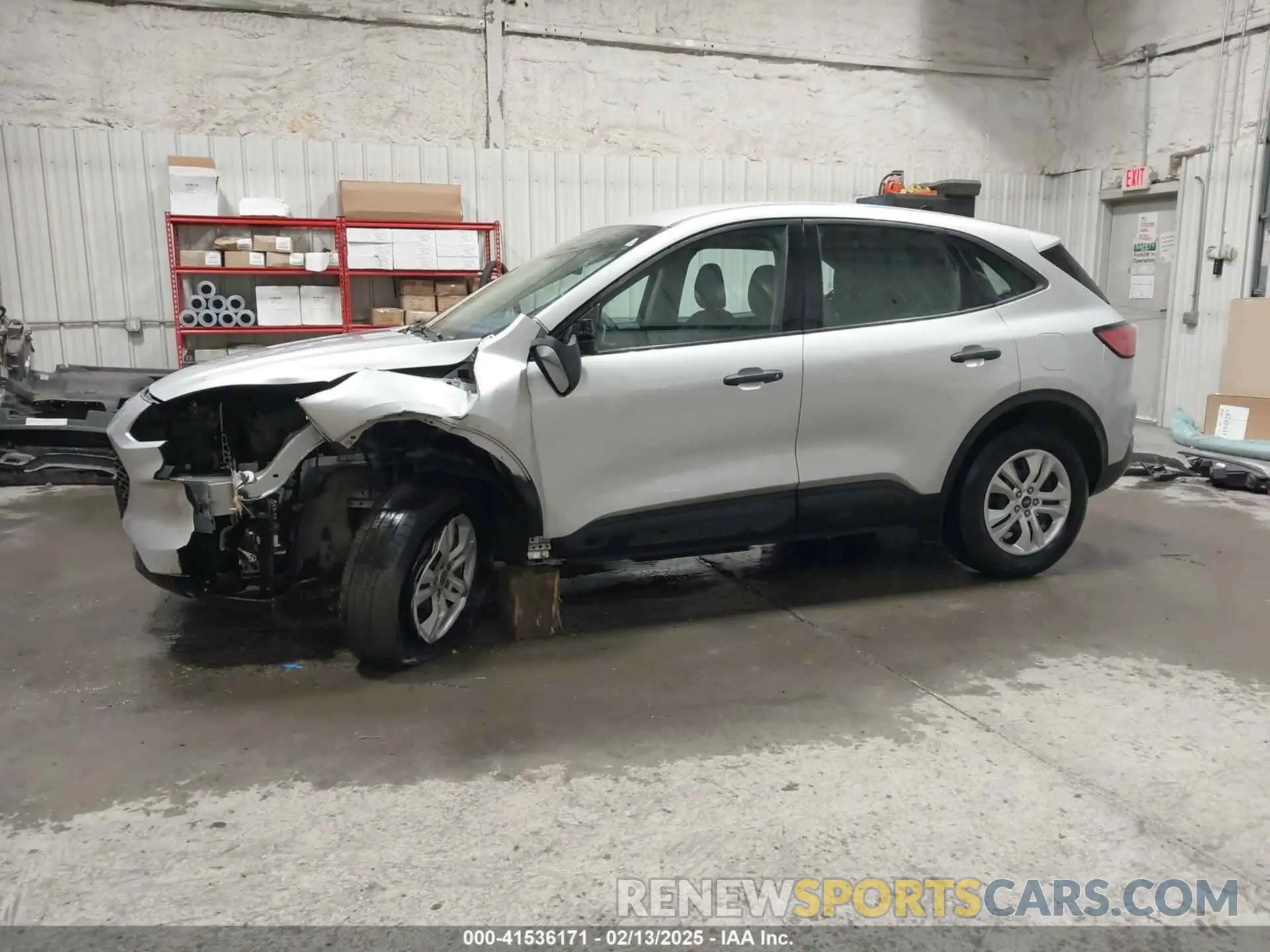 15 Photograph of a damaged car 1FMCU0F64LUA84300 FORD ESCAPE 2020