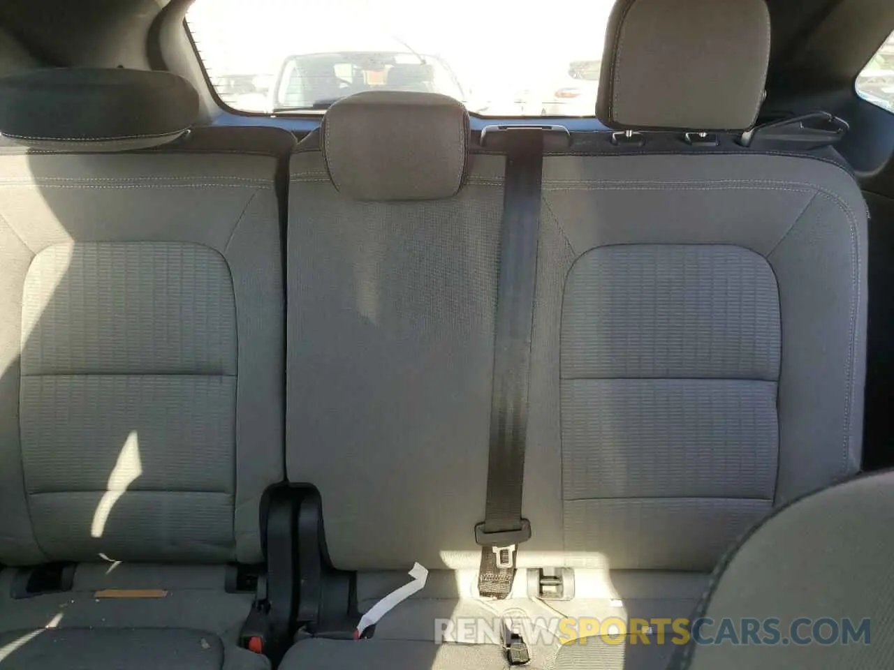 10 Photograph of a damaged car 1FMCU0F65LUA48213 FORD ESCAPE 2020