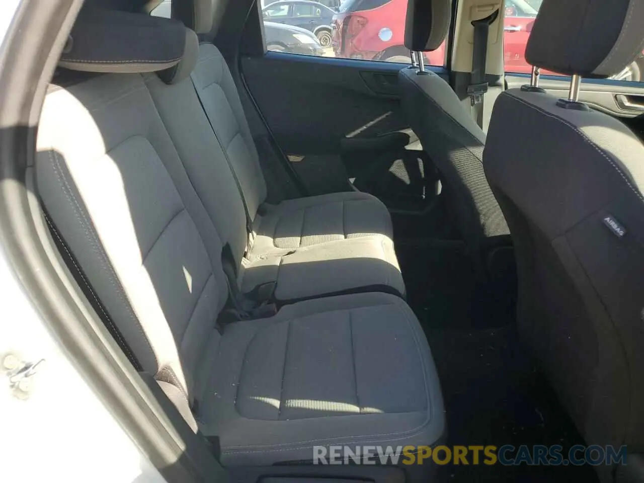 11 Photograph of a damaged car 1FMCU0F65LUA48213 FORD ESCAPE 2020