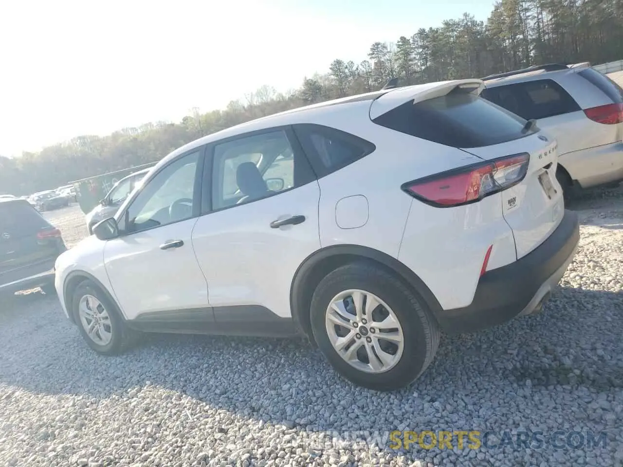 2 Фотография поврежденного автомобиля 1FMCU0F66LUB38003 FORD ESCAPE 2020