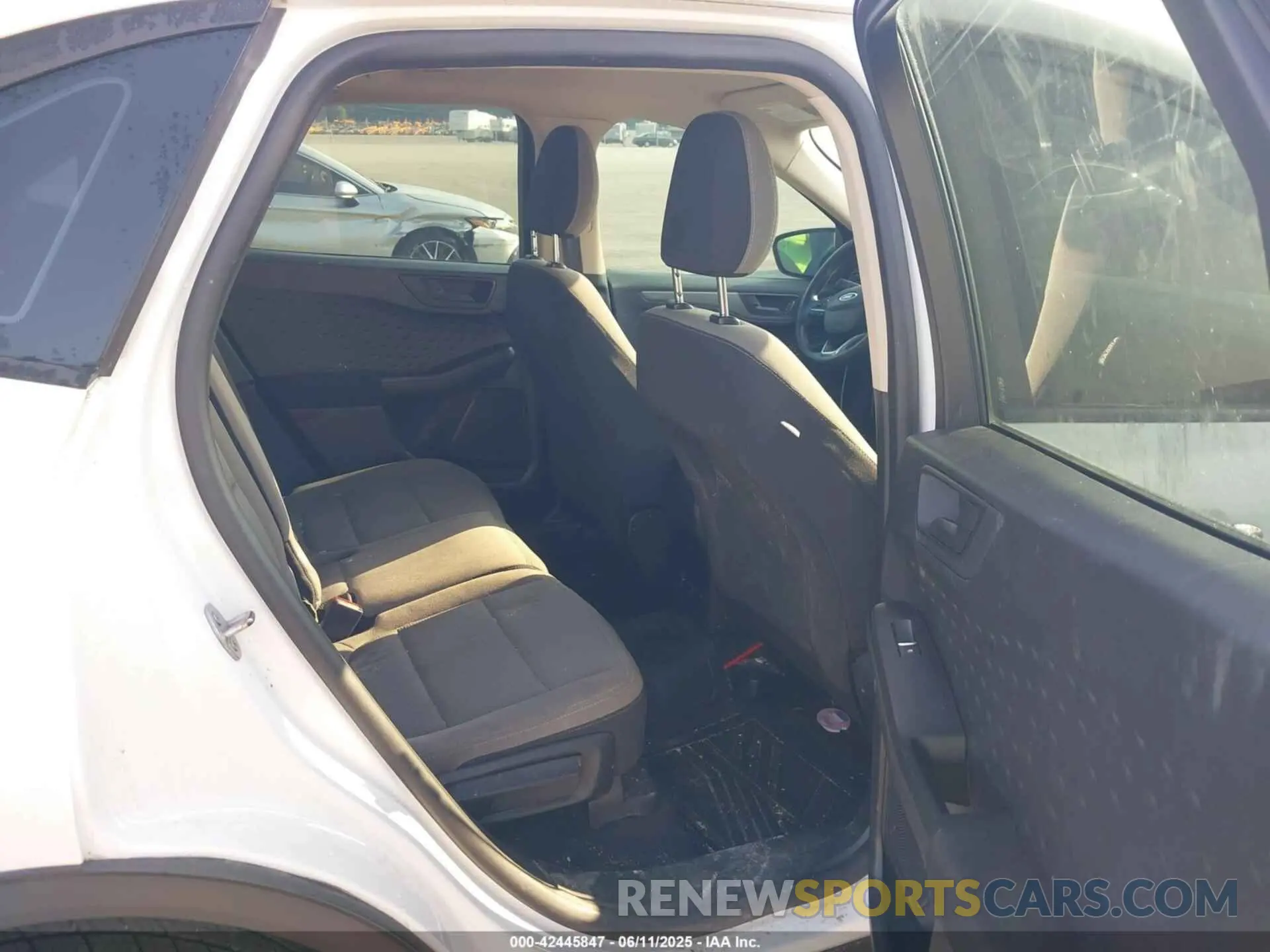 8 Фотография поврежденного автомобиля 1FMCU0F66LUB40088 FORD ESCAPE 2020