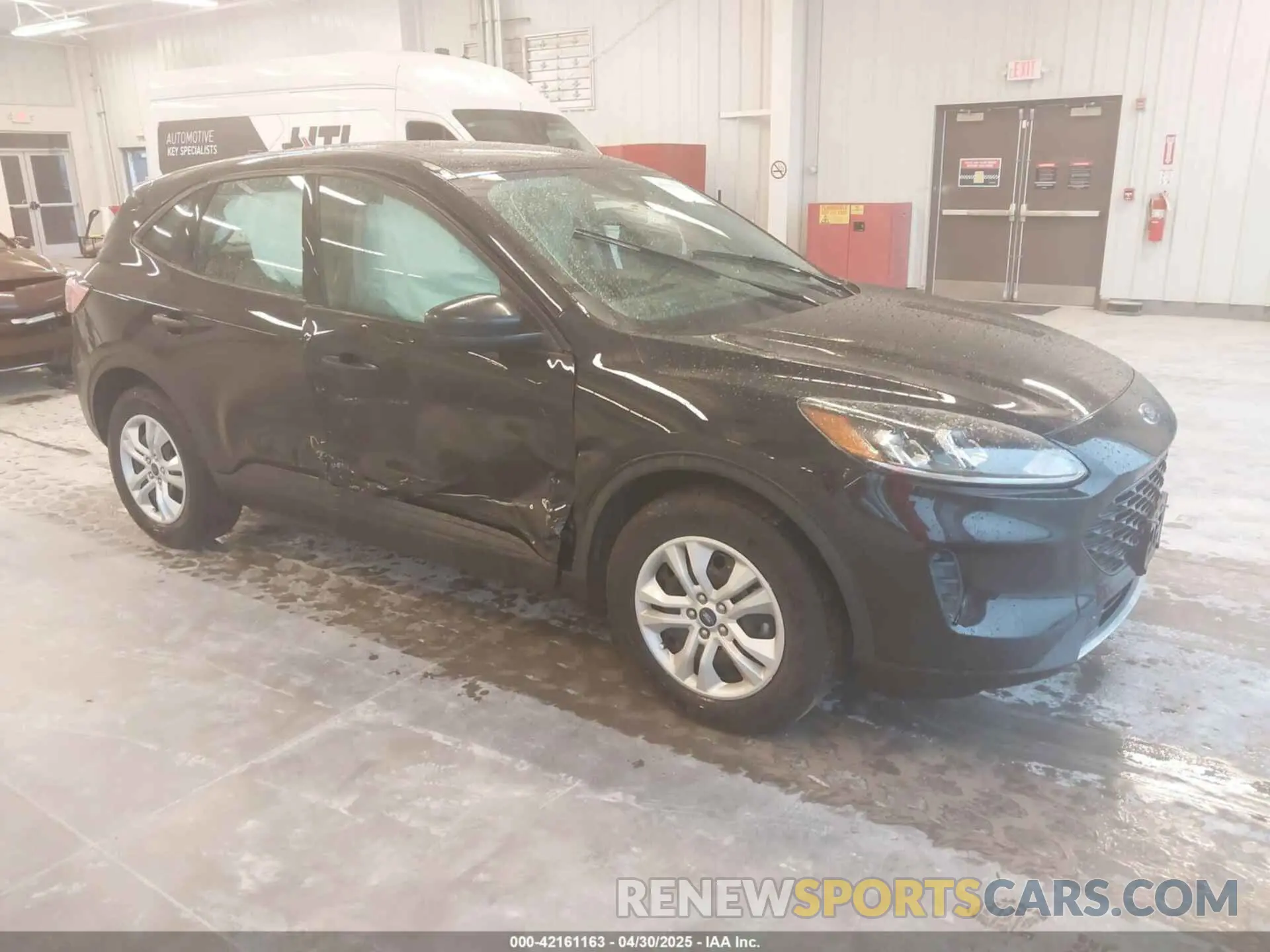 1 Photograph of a damaged car 1FMCU0F66LUB67615 FORD ESCAPE 2020