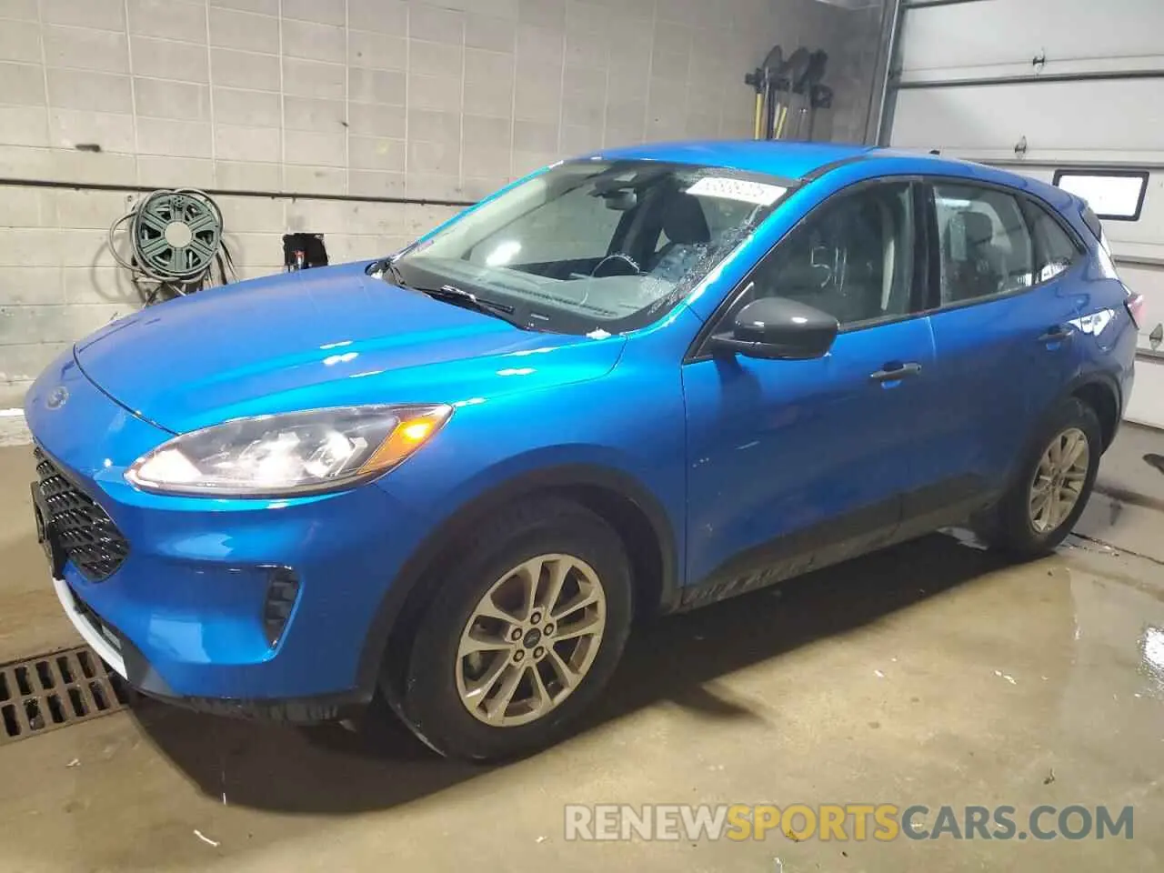 1 Photograph of a damaged car 1FMCU0F67LUC07622 FORD ESCAPE 2020