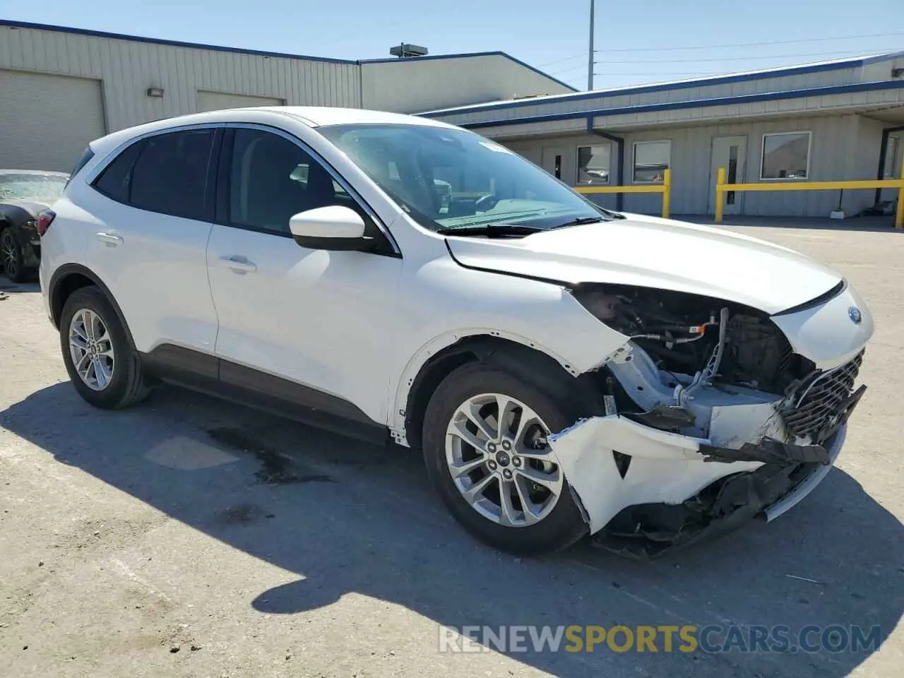 4 Фотография поврежденного автомобиля 1FMCU0G60LUA12282 FORD ESCAPE 2020