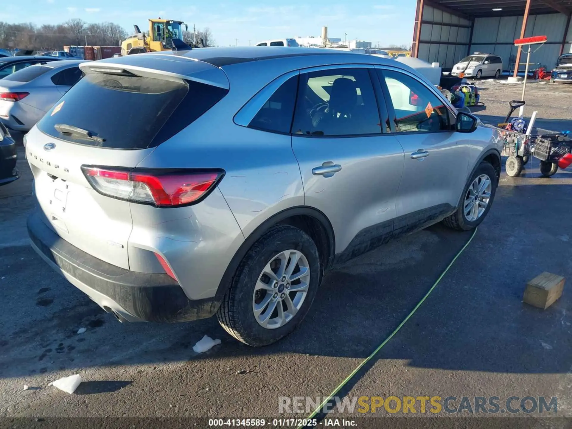 4 Photograph of a damaged car 1FMCU0G60LUA54306 FORD ESCAPE 2020