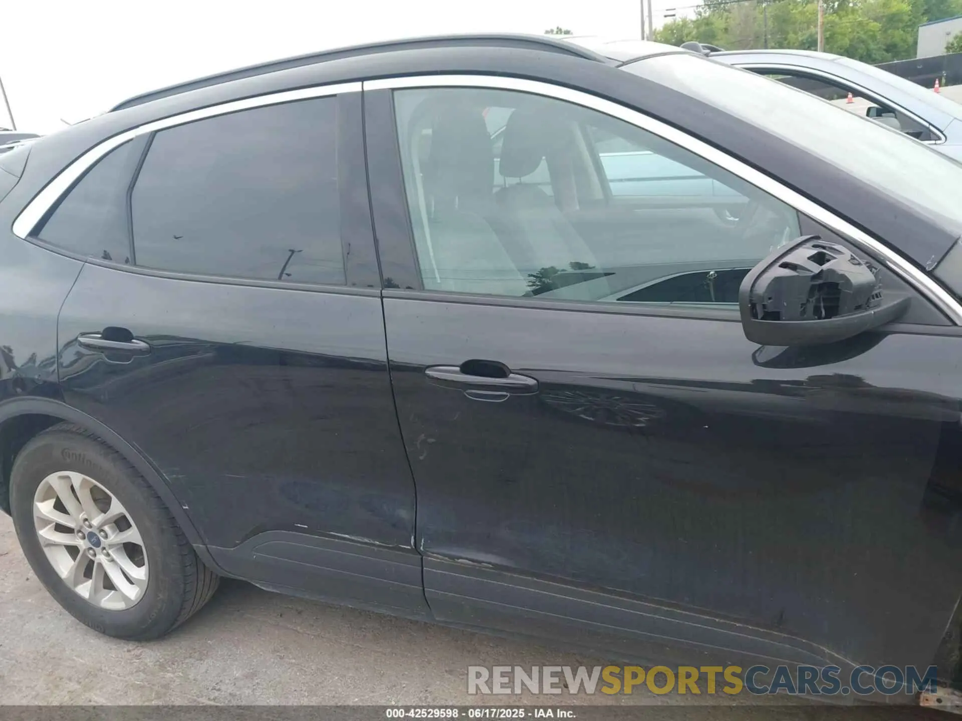 14 Photograph of a damaged car 1FMCU0G60LUA83398 FORD ESCAPE 2020