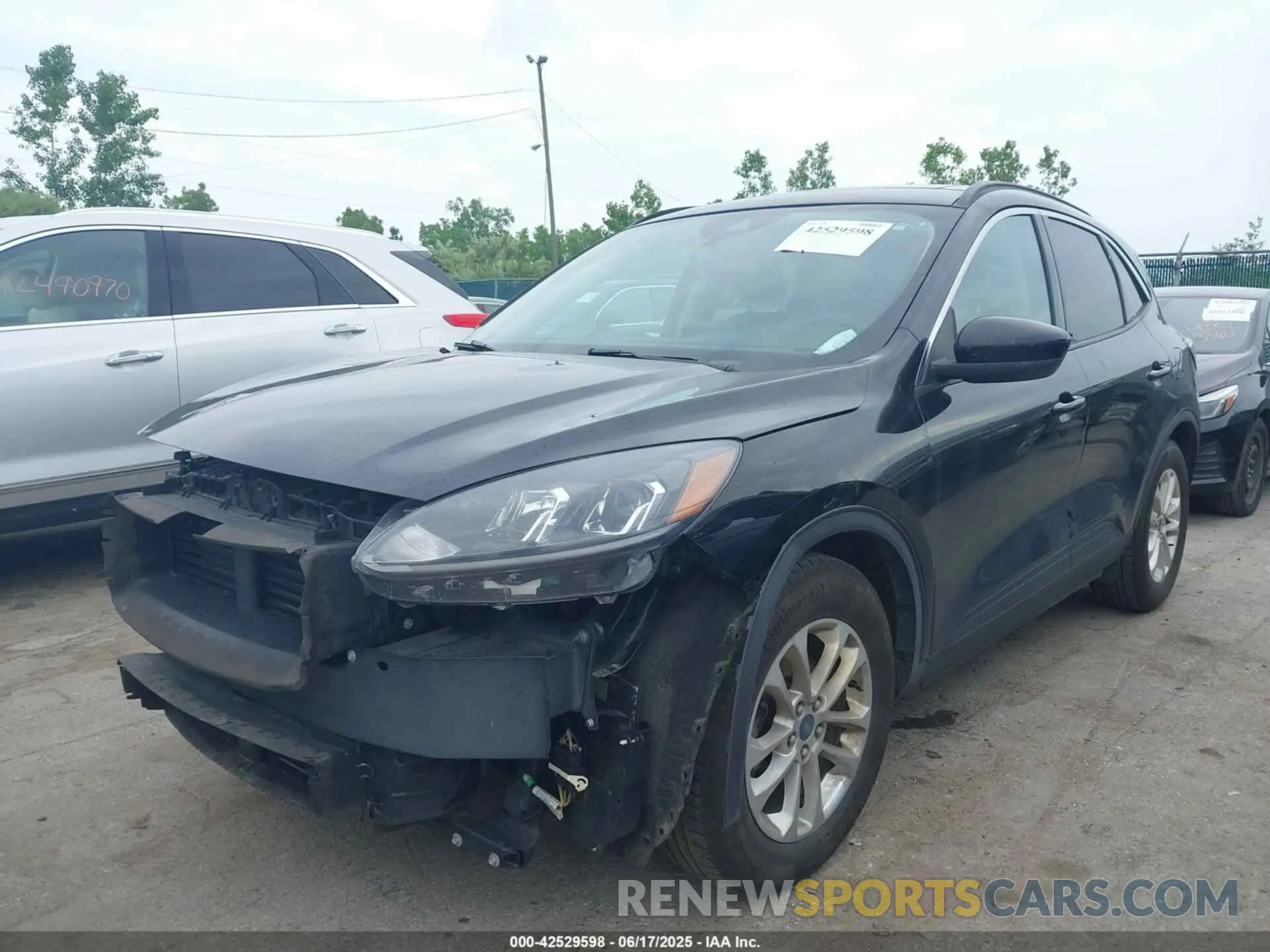 2 Photograph of a damaged car 1FMCU0G60LUA83398 FORD ESCAPE 2020