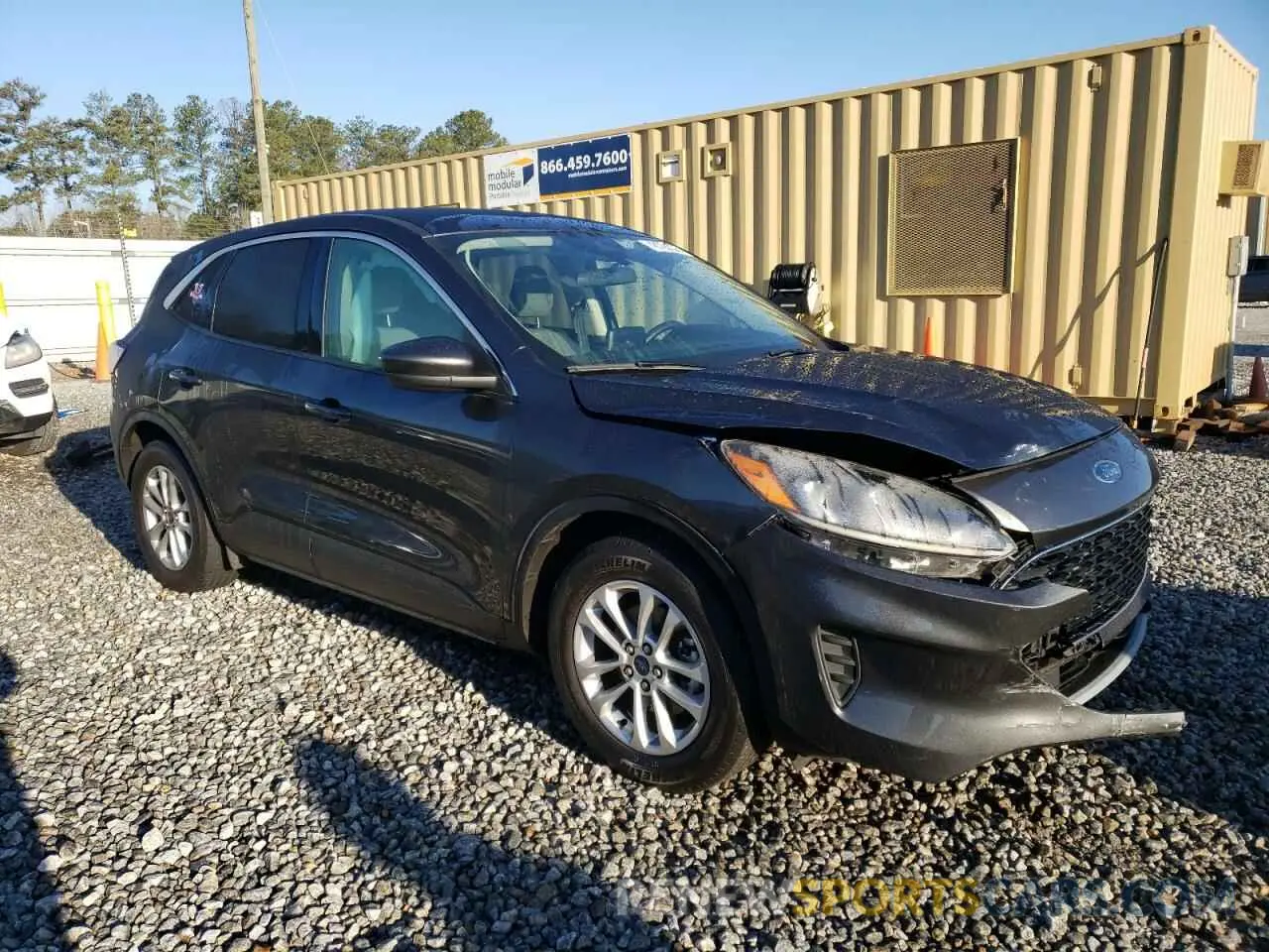 4 Photograph of a damaged car 1FMCU0G60LUA92201 FORD ESCAPE 2020