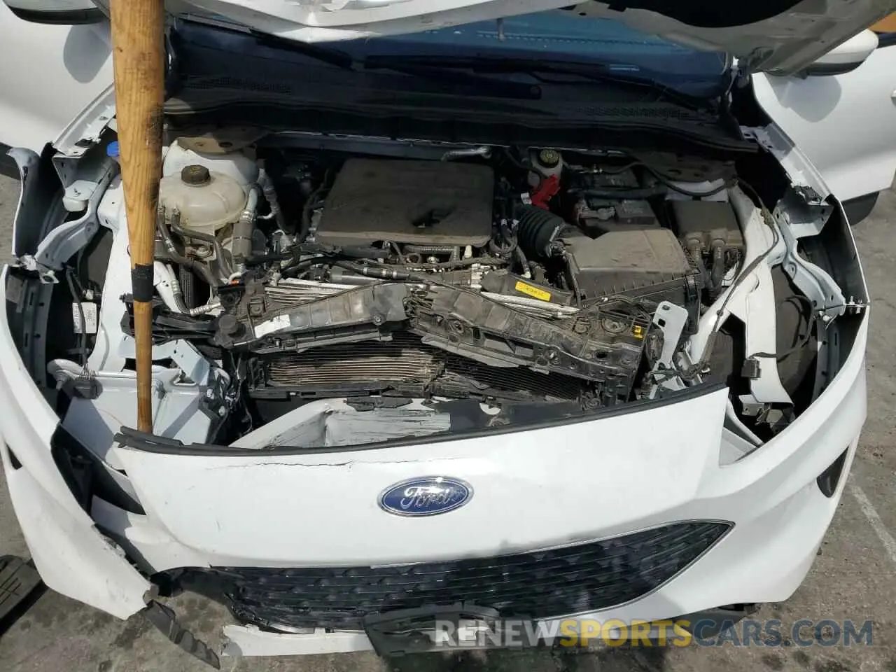 12 Photograph of a damaged car 1FMCU0G60LUB05612 FORD ESCAPE 2020
