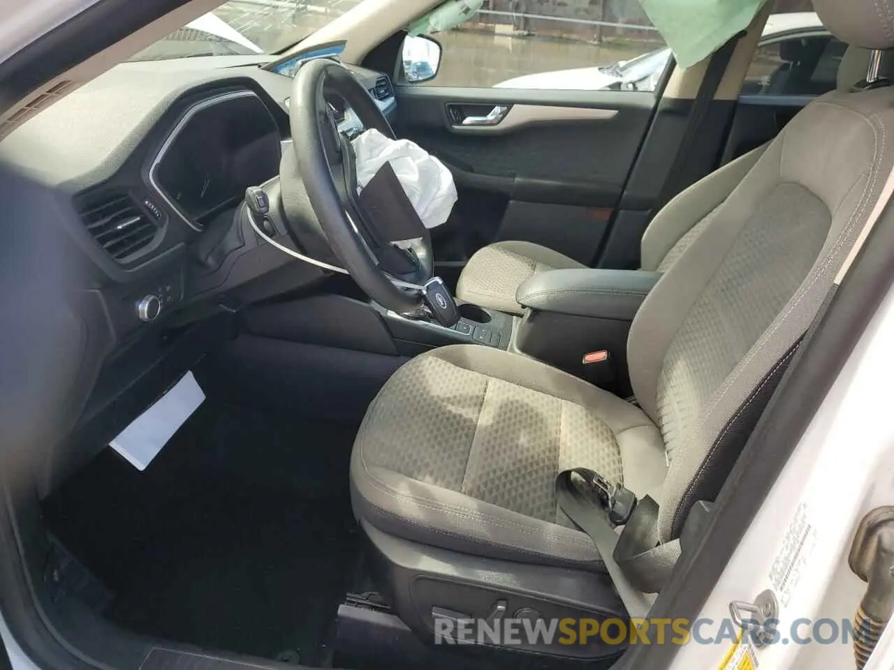 7 Photograph of a damaged car 1FMCU0G60LUB05612 FORD ESCAPE 2020