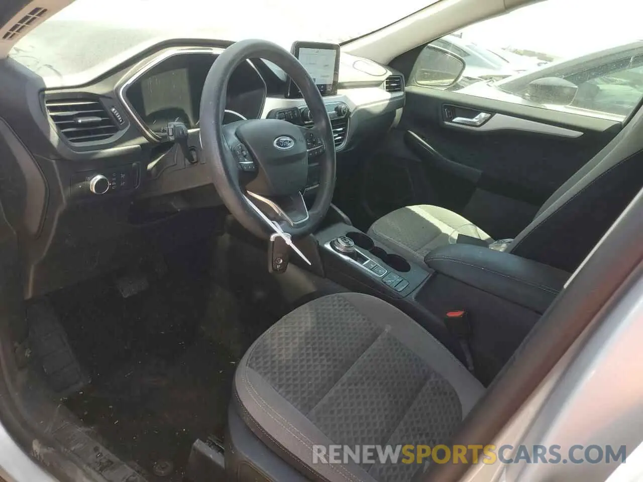7 Photograph of a damaged car 1FMCU0G60LUB31109 FORD ESCAPE 2020