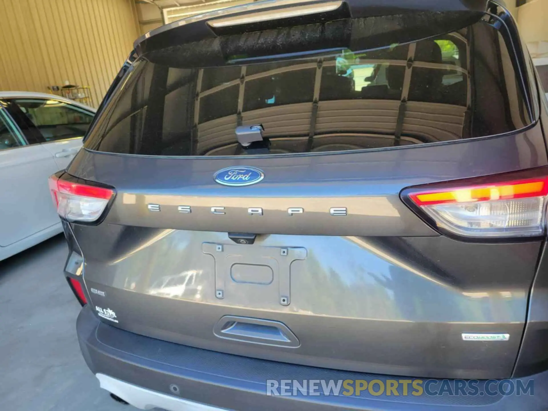 1 Photograph of a damaged car 1FMCU0G60LUB83744 FORD ESCAPE 2020