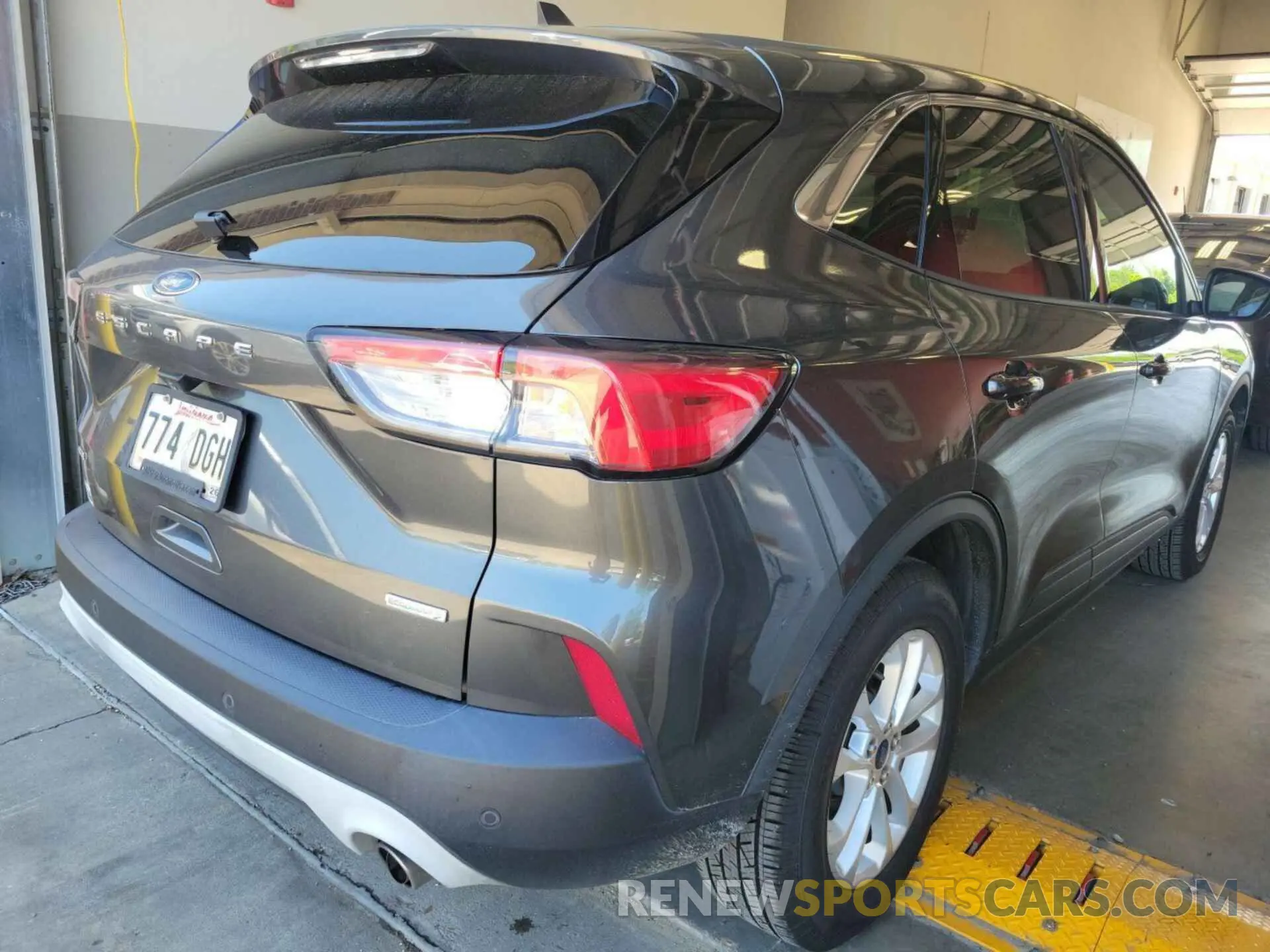 28 Photograph of a damaged car 1FMCU0G60LUB83744 FORD ESCAPE 2020