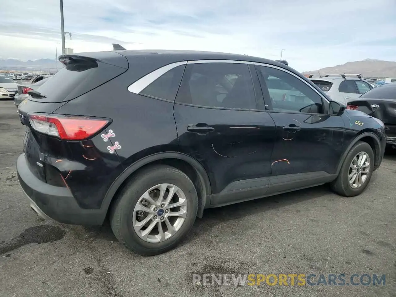 3 Photograph of a damaged car 1FMCU0G60LUB93237 FORD ESCAPE 2020