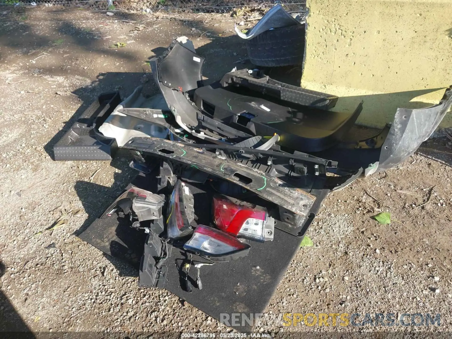 12 Фотография поврежденного автомобиля 1FMCU0G61LUA29107 FORD ESCAPE 2020