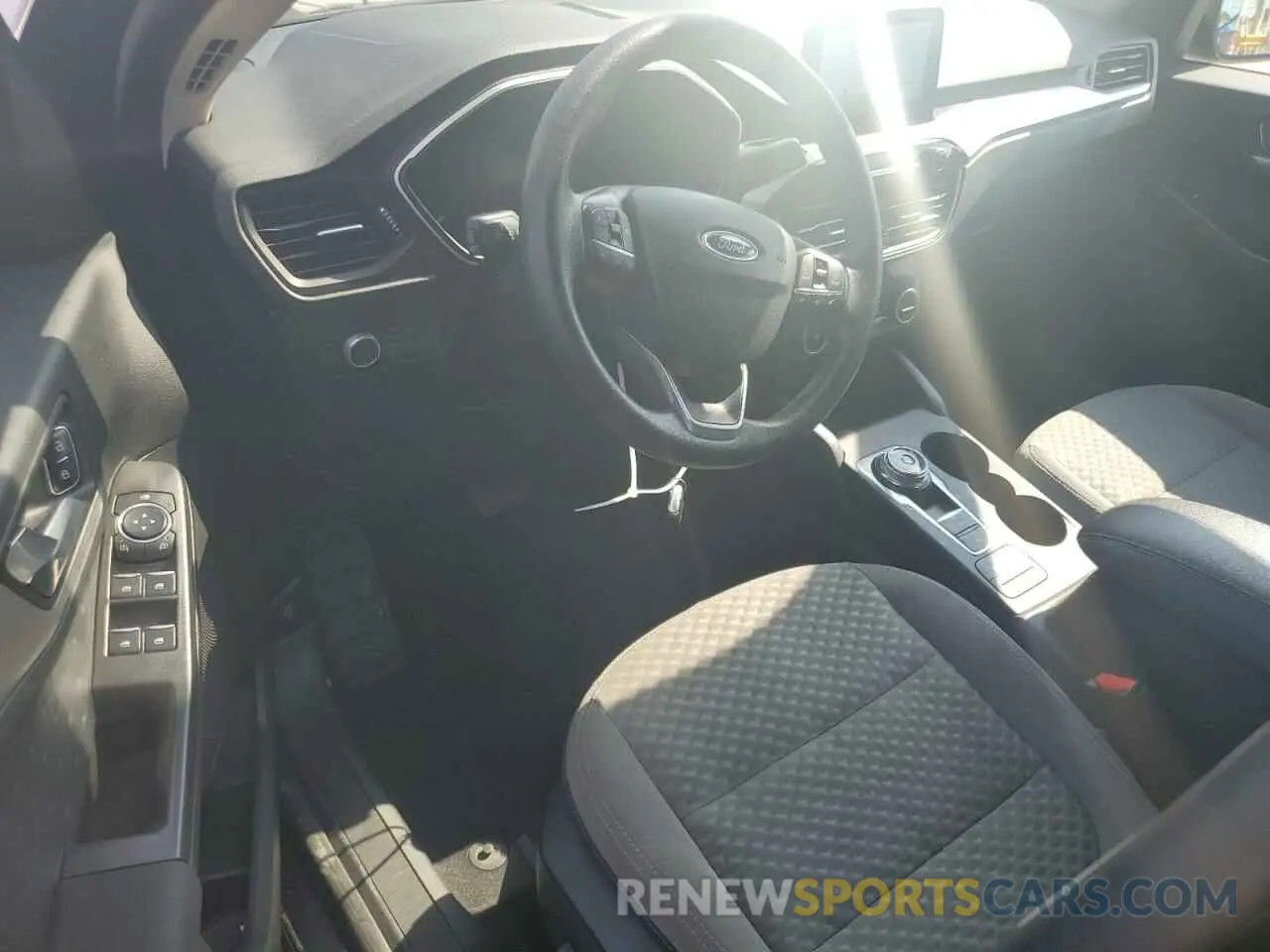 8 Фотография поврежденного автомобиля 1FMCU0G61LUA46795 FORD ESCAPE 2020