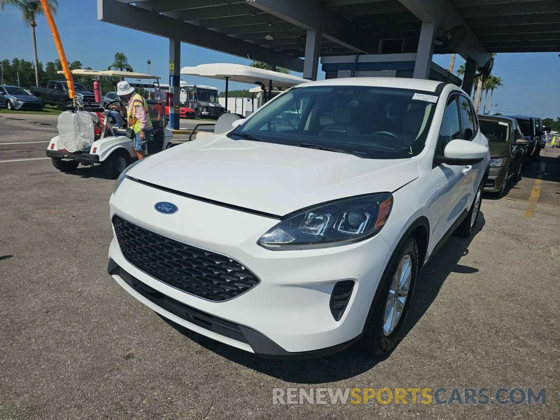 17 Photograph of a damaged car 1FMCU0G61LUA47526 FORD ESCAPE 2020