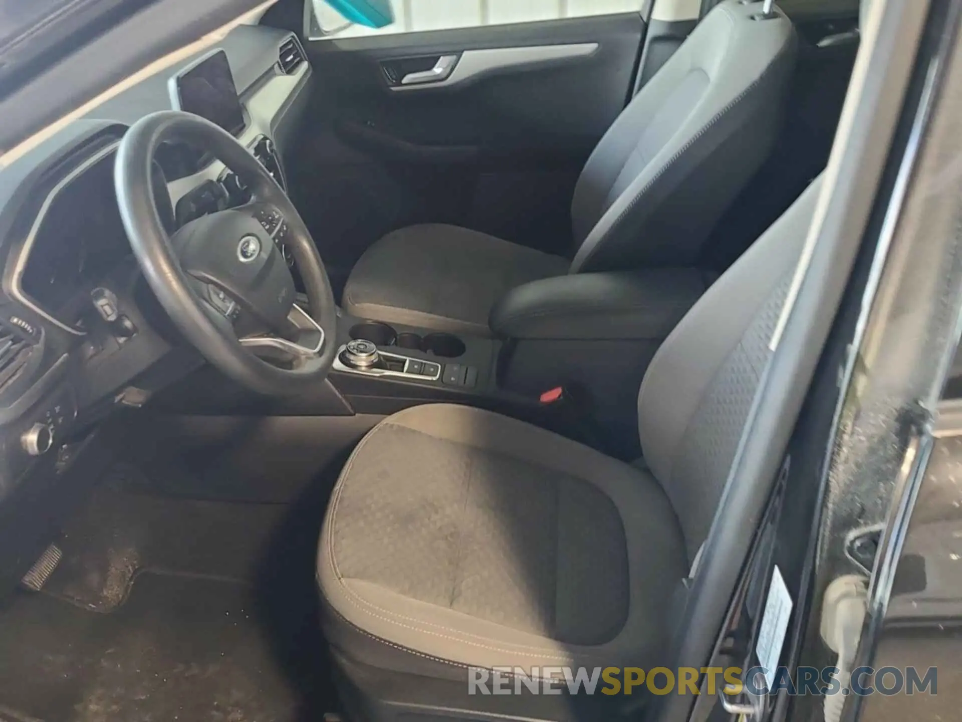7 Фотография поврежденного автомобиля 1FMCU0G61LUB45181 FORD ESCAPE 2020