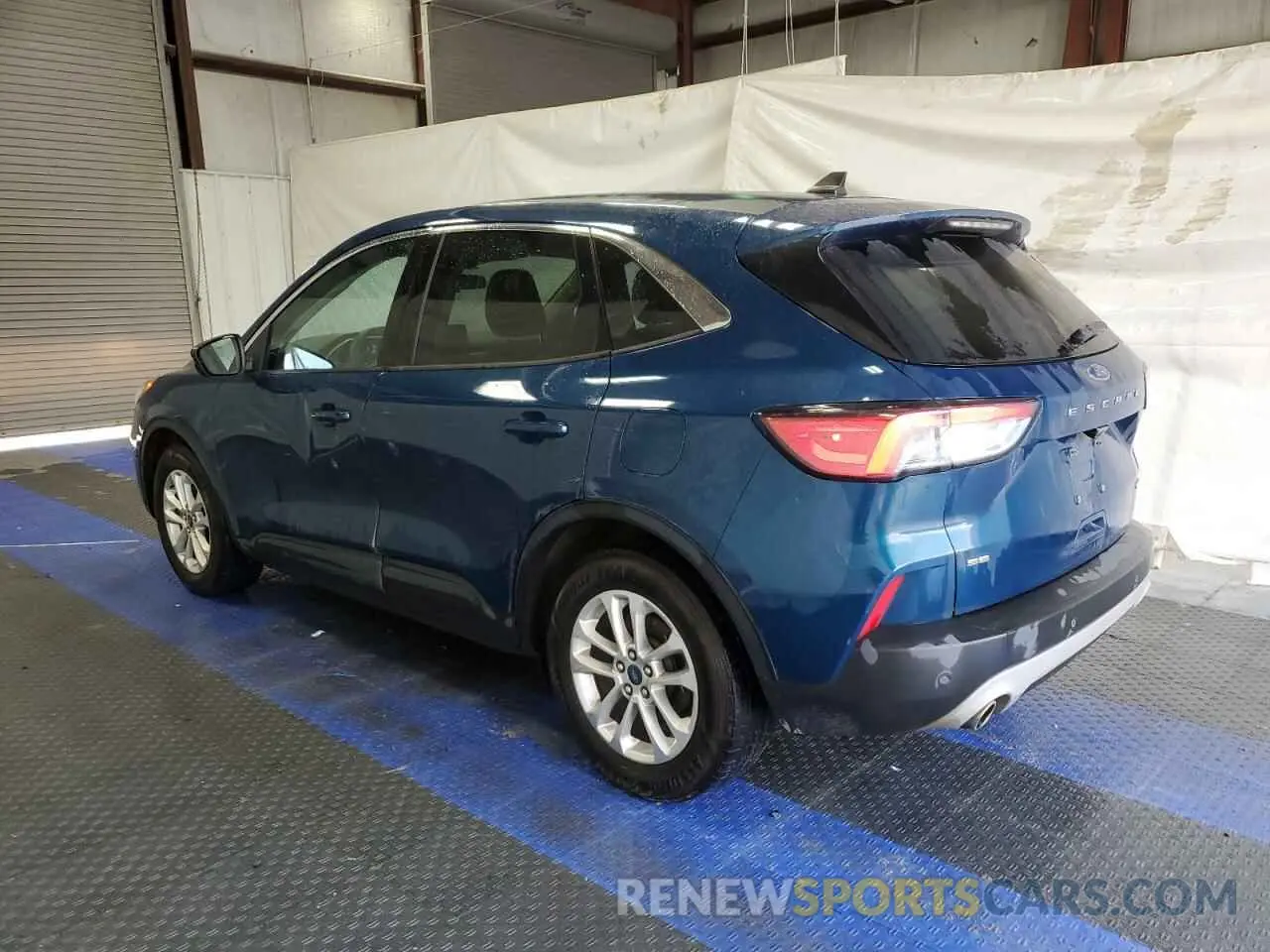 2 Photograph of a damaged car 1FMCU0G61LUB83963 FORD ESCAPE 2020
