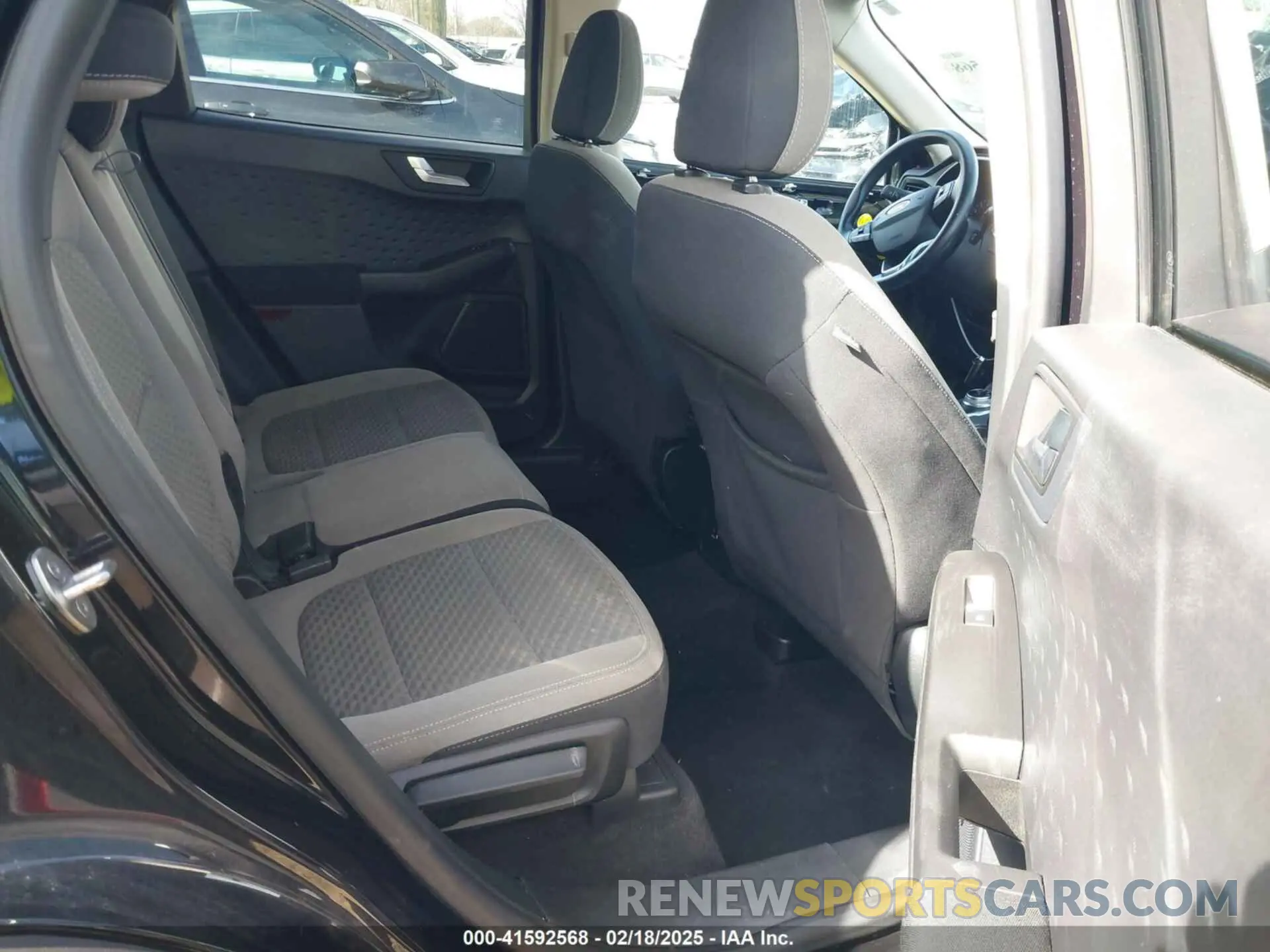 8 Фотография поврежденного автомобиля 1FMCU0G61LUC20929 FORD ESCAPE 2020
