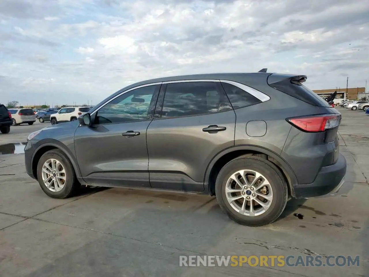 2 Photograph of a damaged car 1FMCU0G62LUB03005 FORD ESCAPE 2020