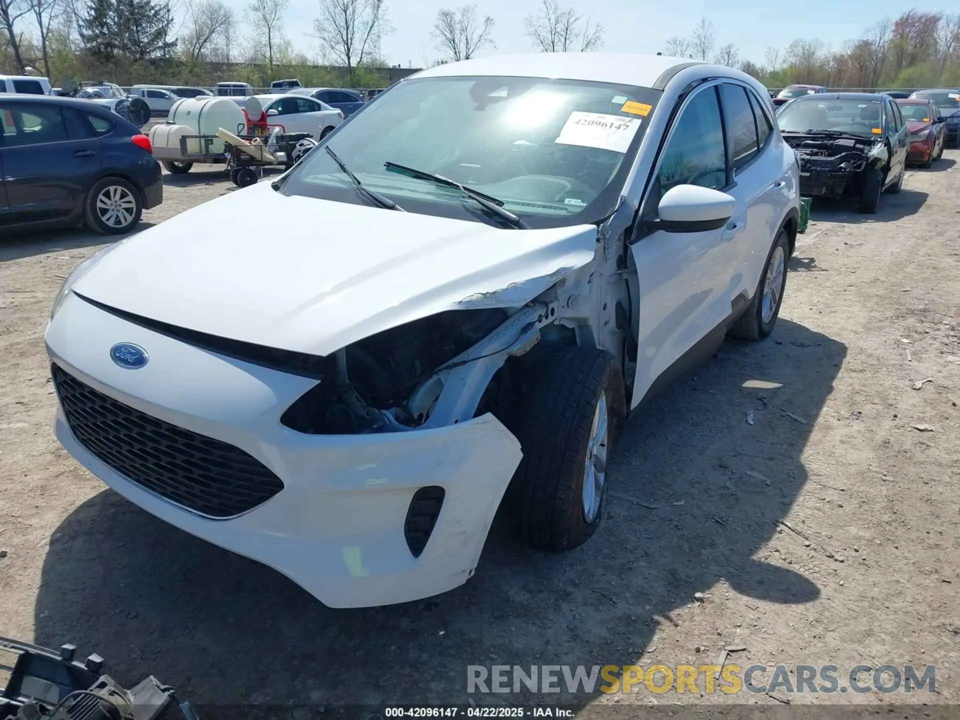 2 Фотография поврежденного автомобиля 1FMCU0G62LUB74317 FORD ESCAPE 2020