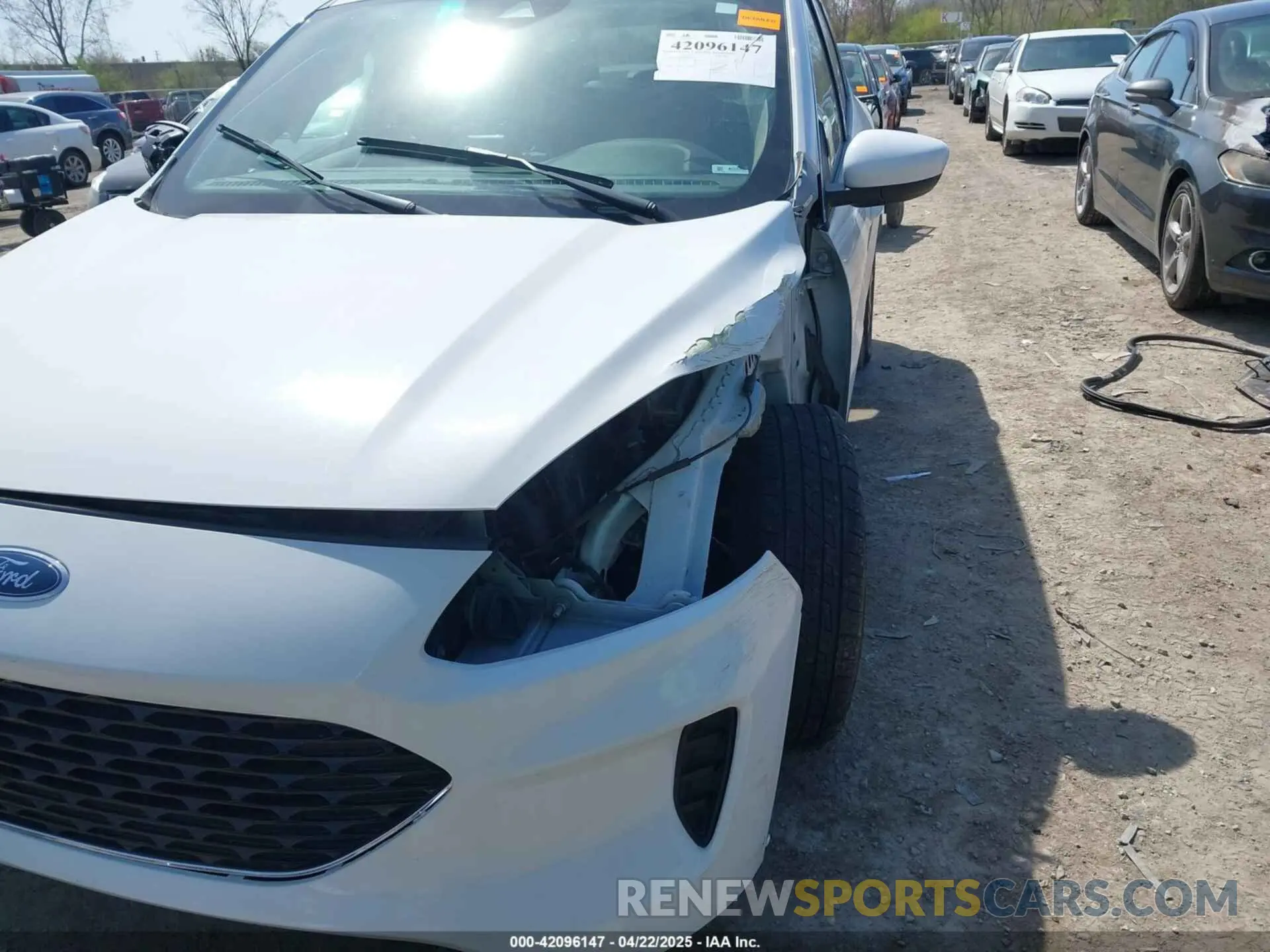 6 Фотография поврежденного автомобиля 1FMCU0G62LUB74317 FORD ESCAPE 2020