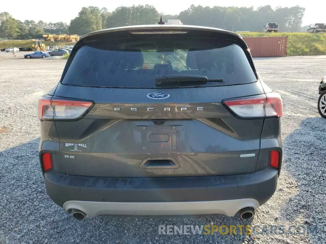 6 Photograph of a damaged car 1FMCU0G62LUC42373 FORD ESCAPE 2020