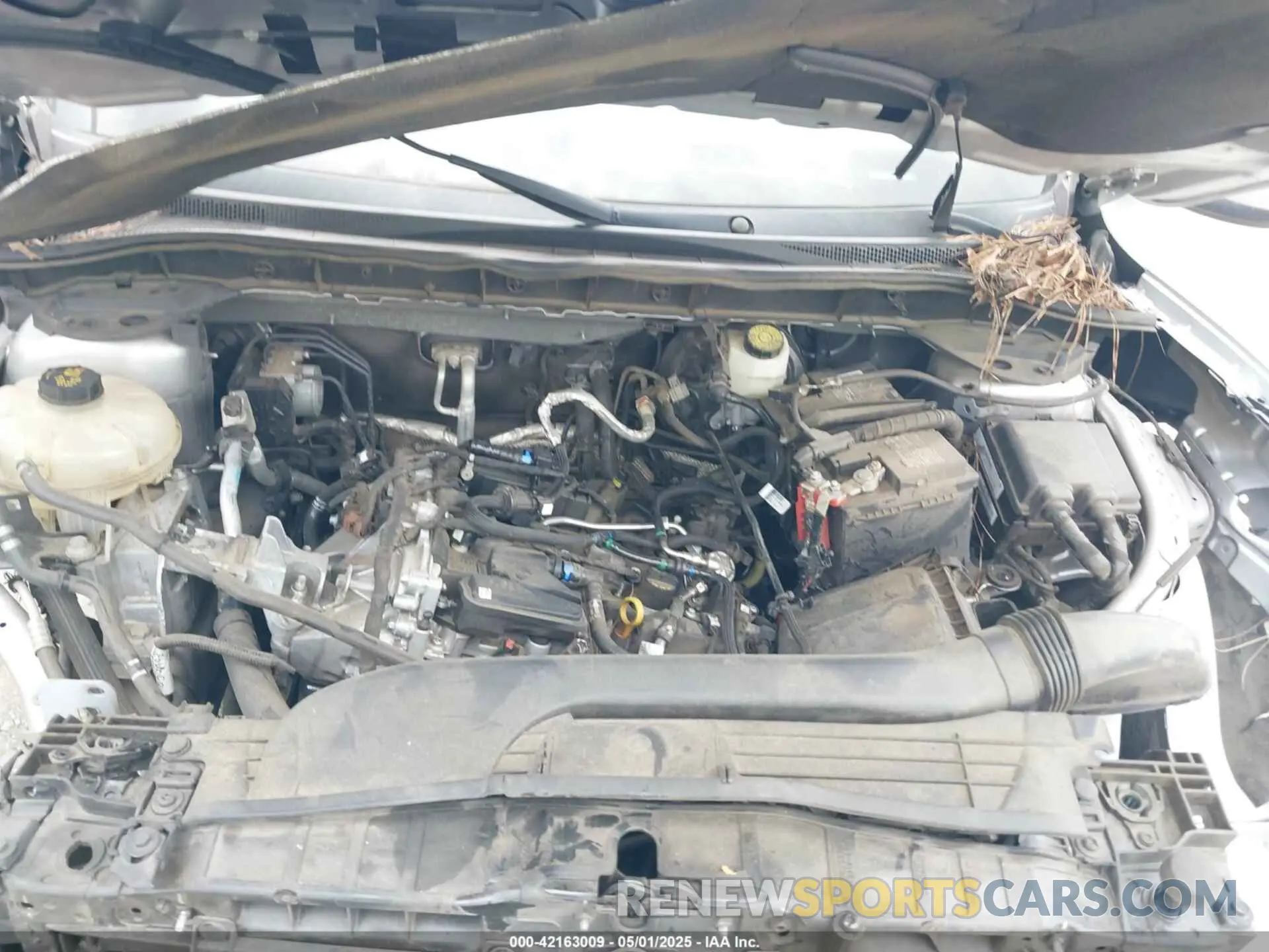 10 Photograph of a damaged car 1FMCU0G63LUA45809 FORD ESCAPE 2020