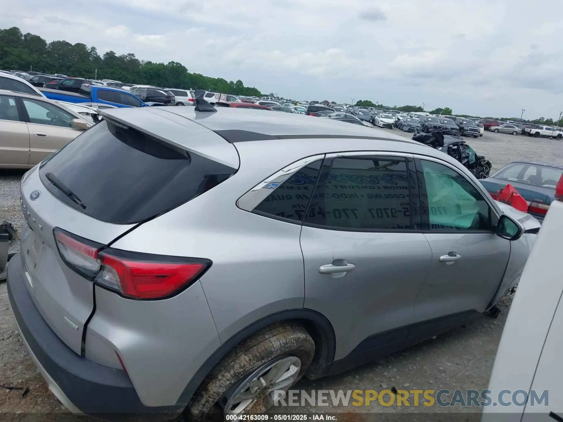 12 Photograph of a damaged car 1FMCU0G63LUA45809 FORD ESCAPE 2020