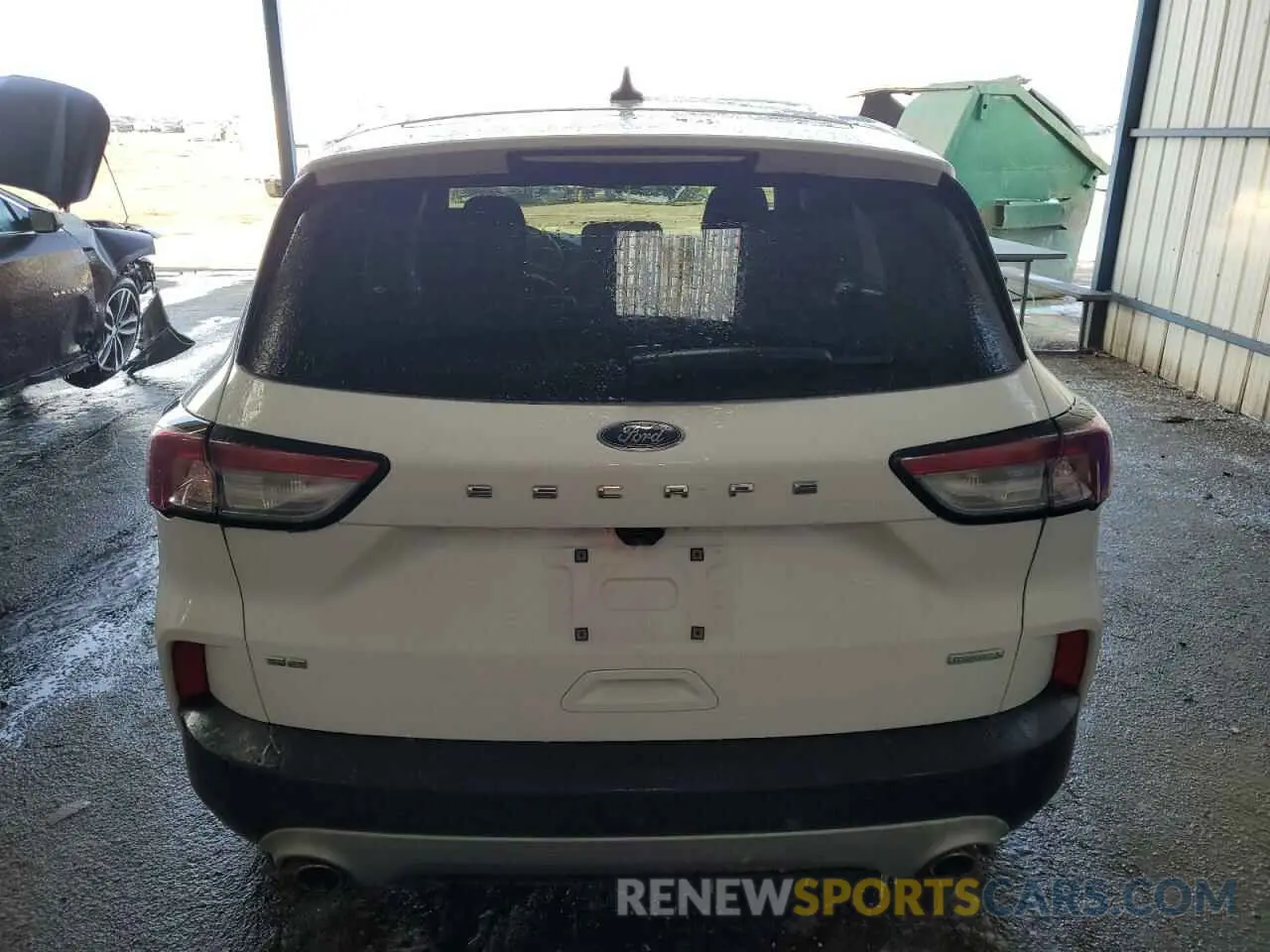 6 Photograph of a damaged car 1FMCU0G63LUB80787 FORD ESCAPE 2020