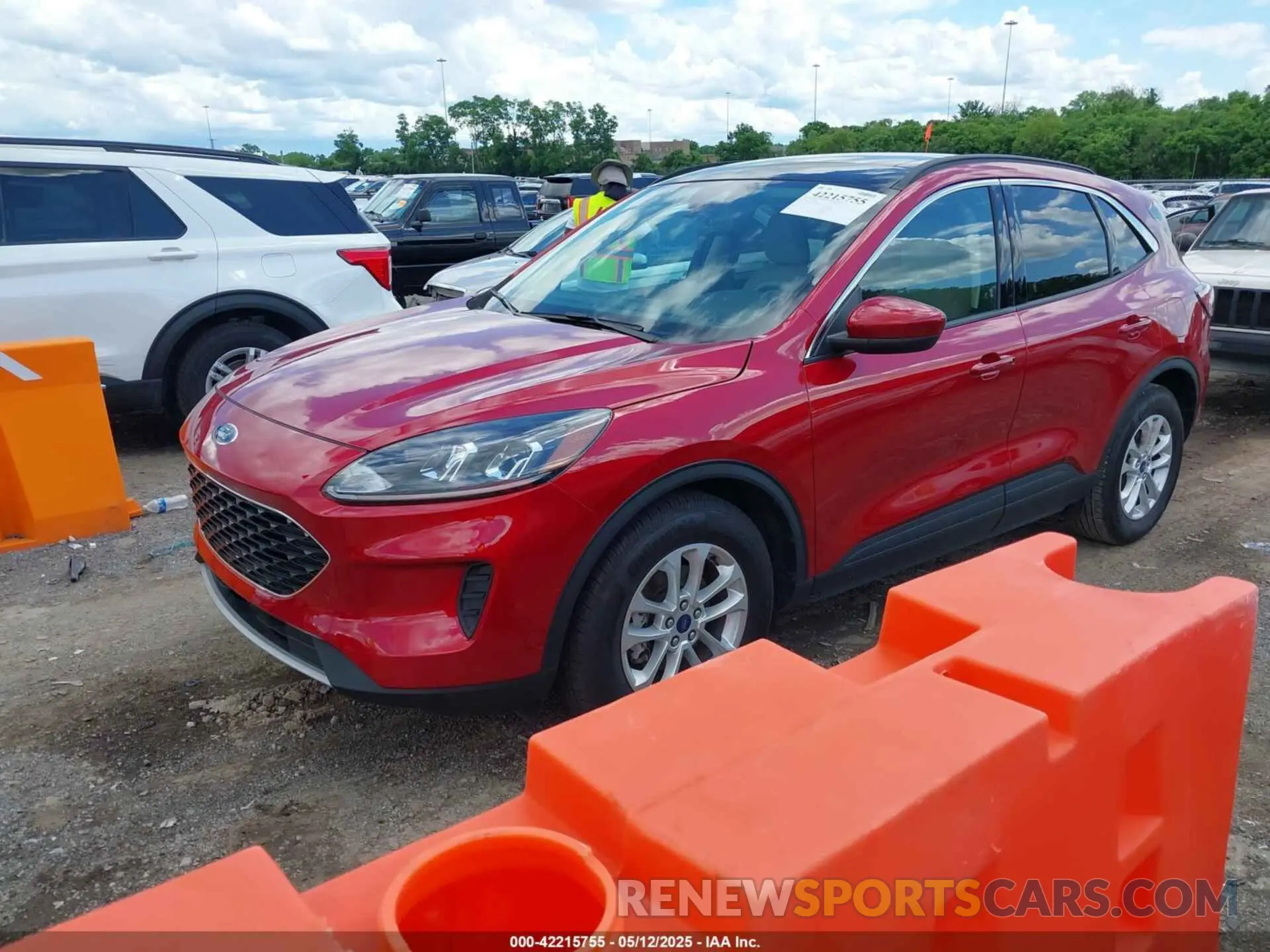 2 Фотография поврежденного автомобиля 1FMCU0G63LUC49056 FORD ESCAPE 2020