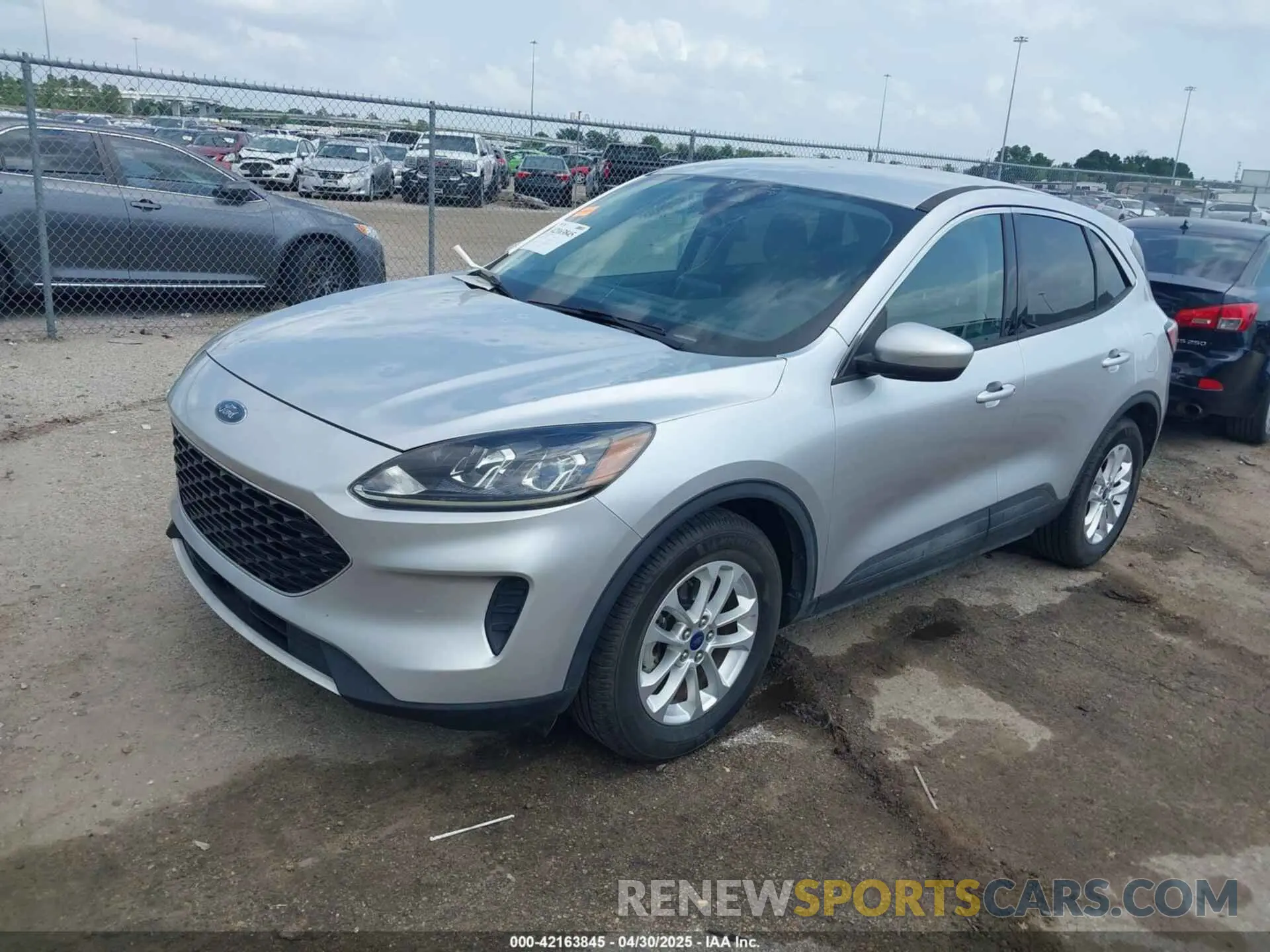 2 Фотография поврежденного автомобиля 1FMCU0G64LUA32826 FORD ESCAPE 2020