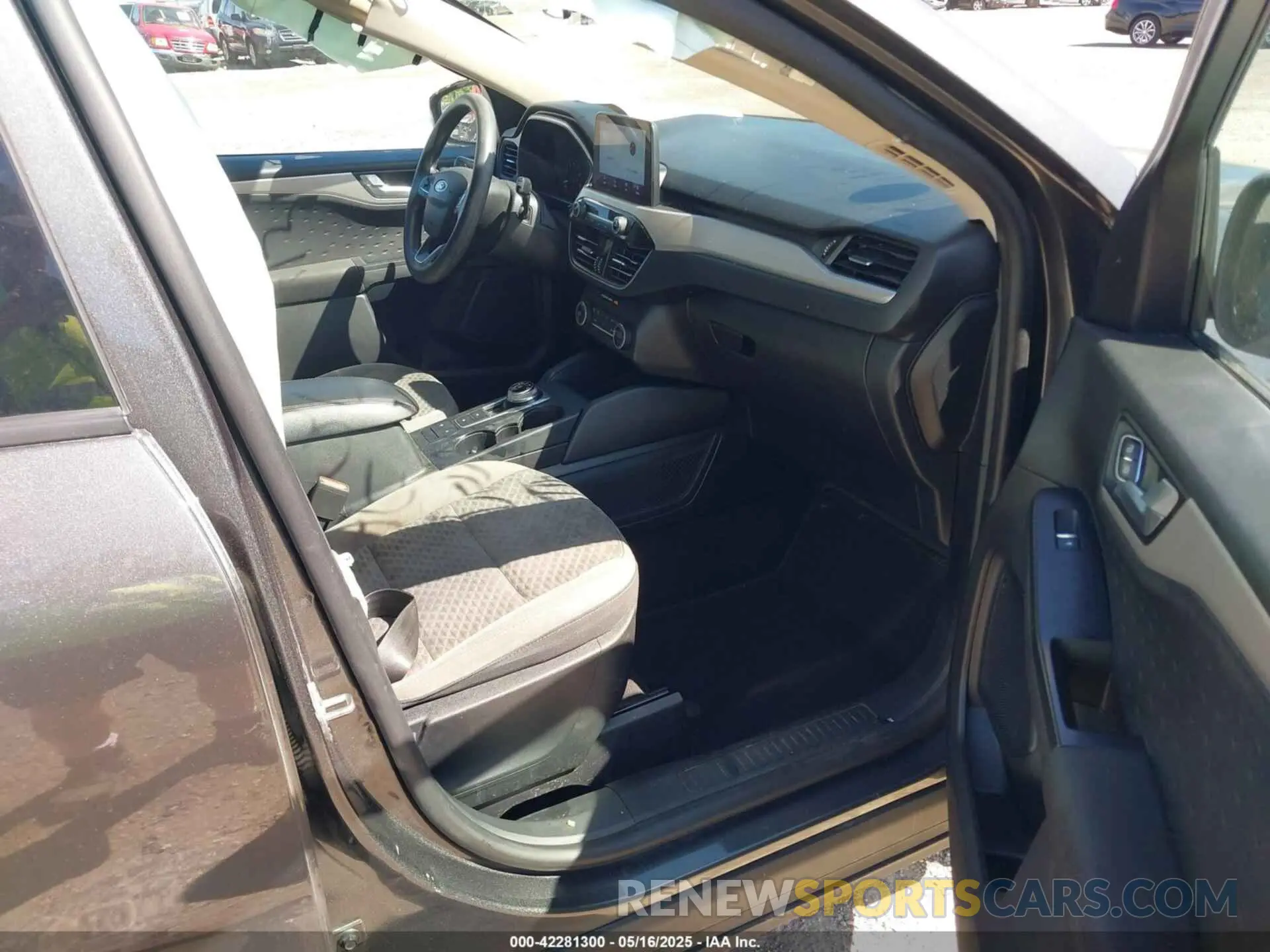 5 Фотография поврежденного автомобиля 1FMCU0G64LUB96416 FORD ESCAPE 2020