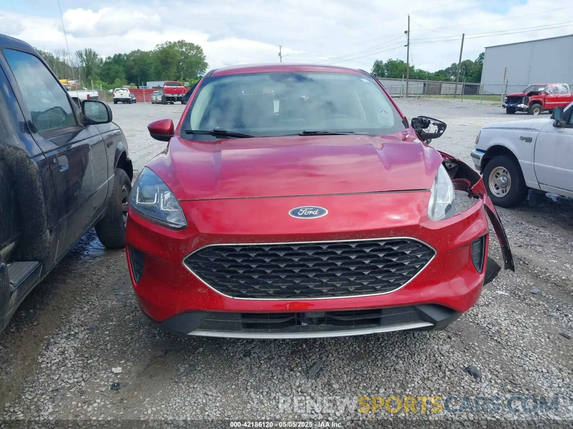 11 Photograph of a damaged car 1FMCU0G64LUC05485 FORD ESCAPE 2020