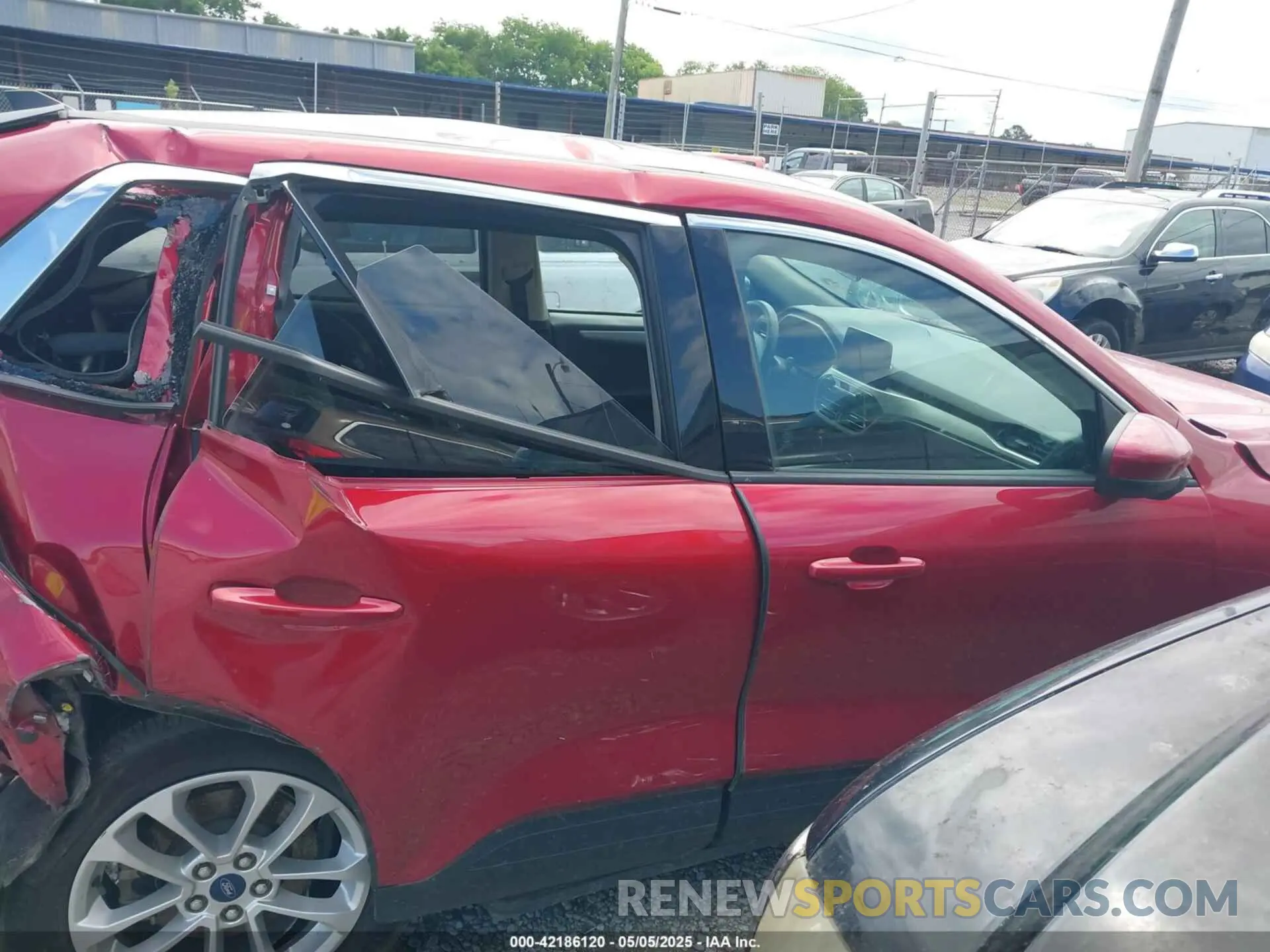 12 Photograph of a damaged car 1FMCU0G64LUC05485 FORD ESCAPE 2020