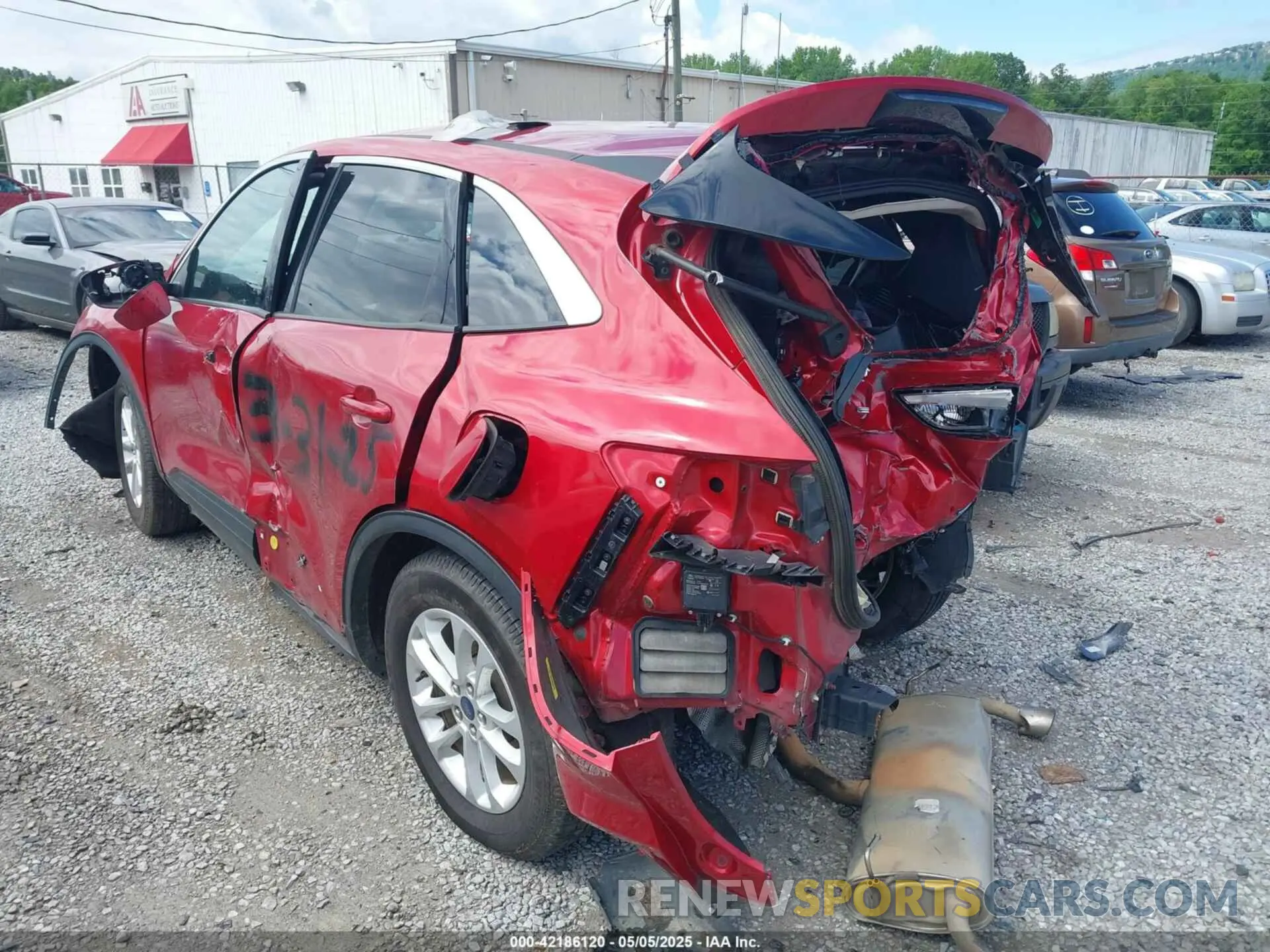 3 Photograph of a damaged car 1FMCU0G64LUC05485 FORD ESCAPE 2020
